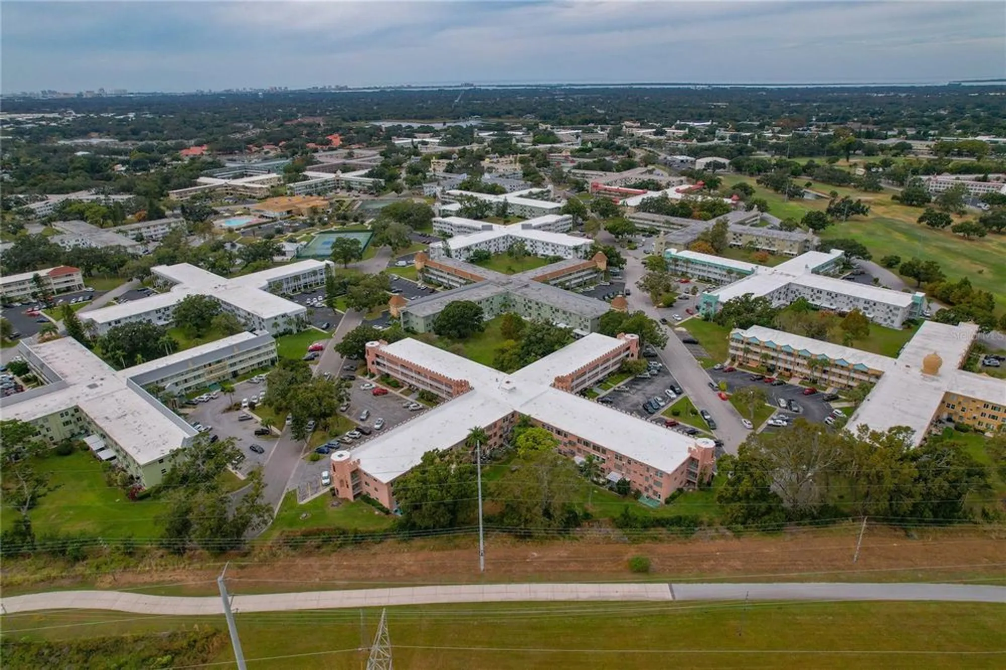 Property Slideshow image 38 of 39 | 2458 columbia dr 68, Clearwater, FL, 33763