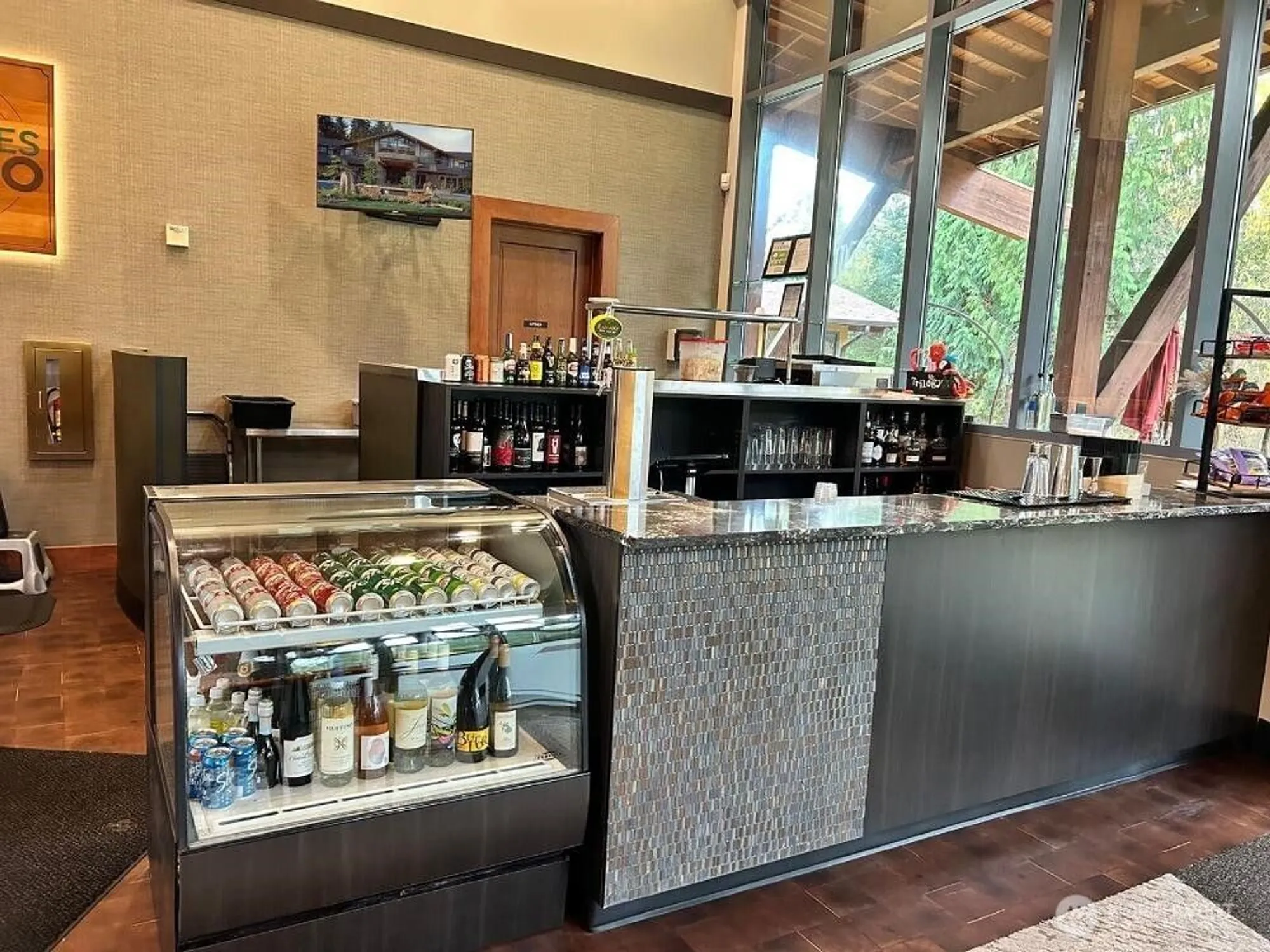 Property Slideshow image 28 of 32 | 13720 231st ln, Redmond, WA, 98053