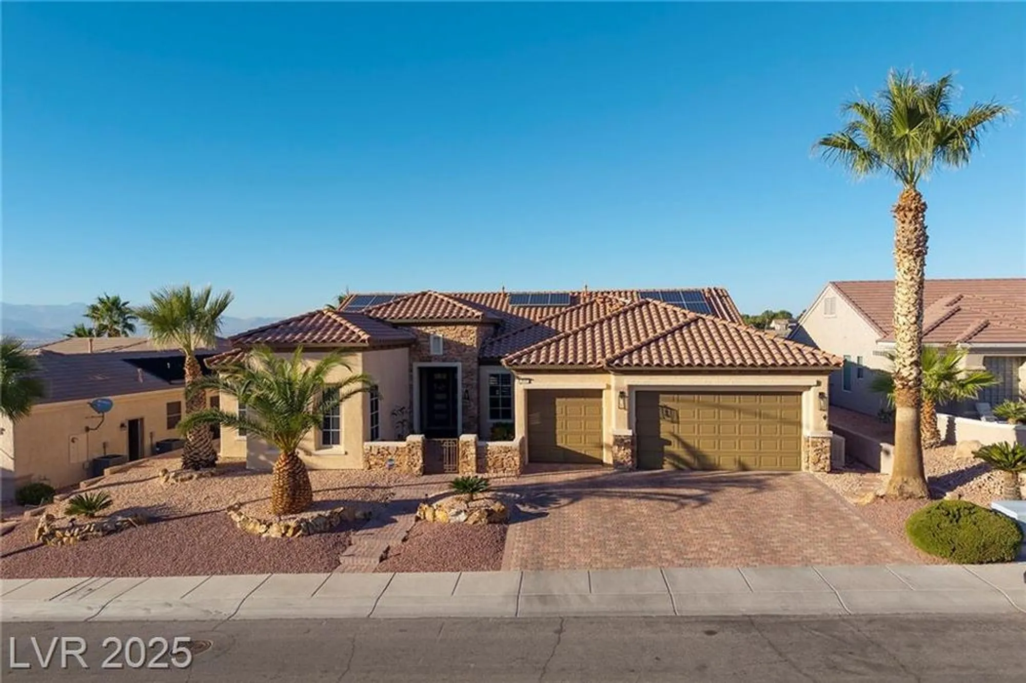 Property Slideshow image 3 of 48 | 2840 foxtail creek ave, Henderson, NV, 89052