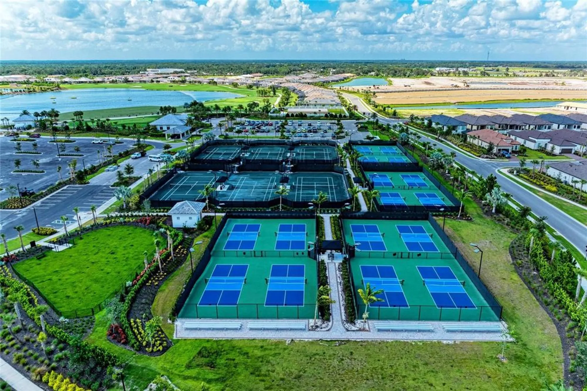 Property Slideshow image 36 of 47 | 4736 cassio ct, Bradenton, FL, 34211