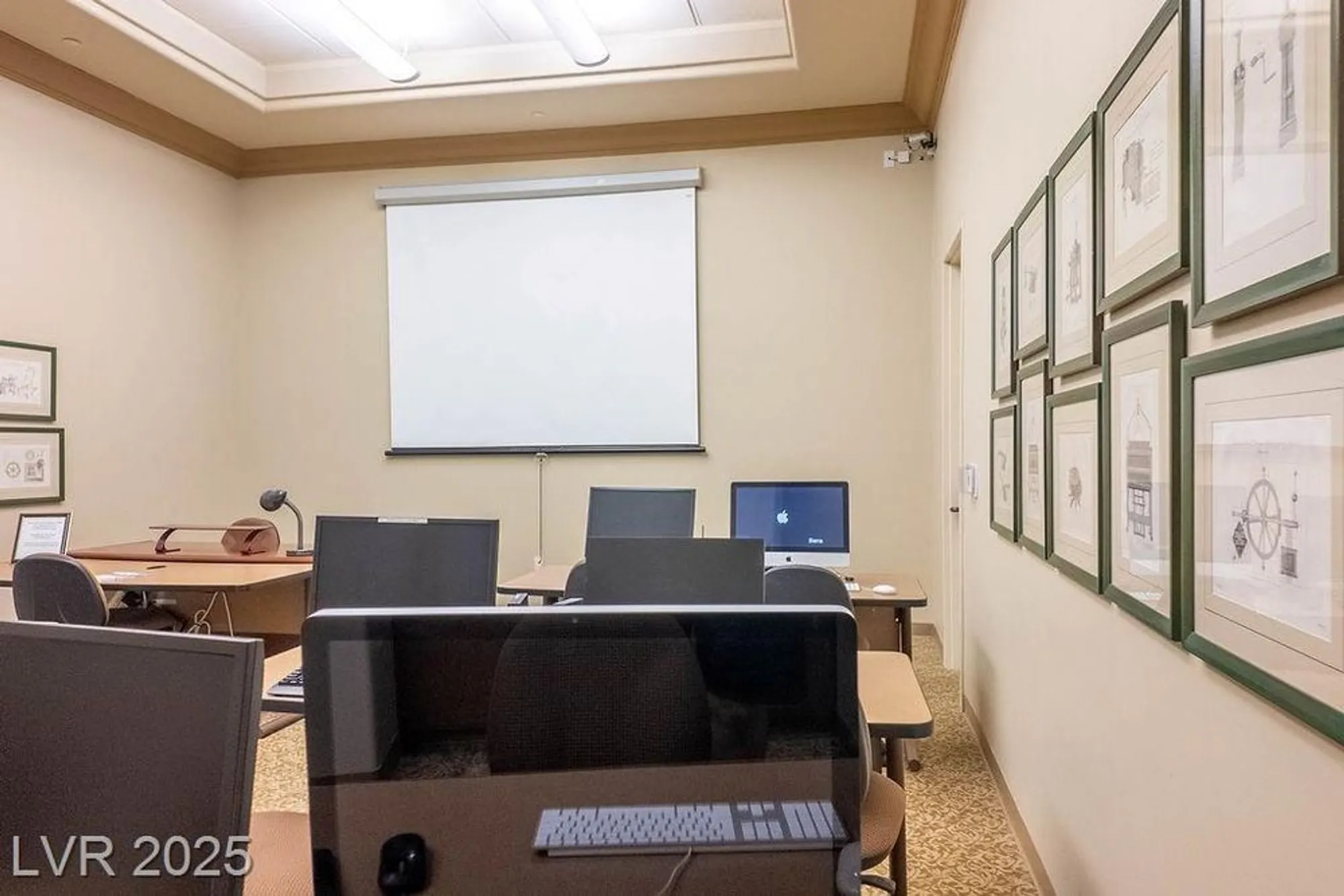 Property Slideshow image 61 of 64 | 5123 vincitor st, Las Vegas, NV, 89135