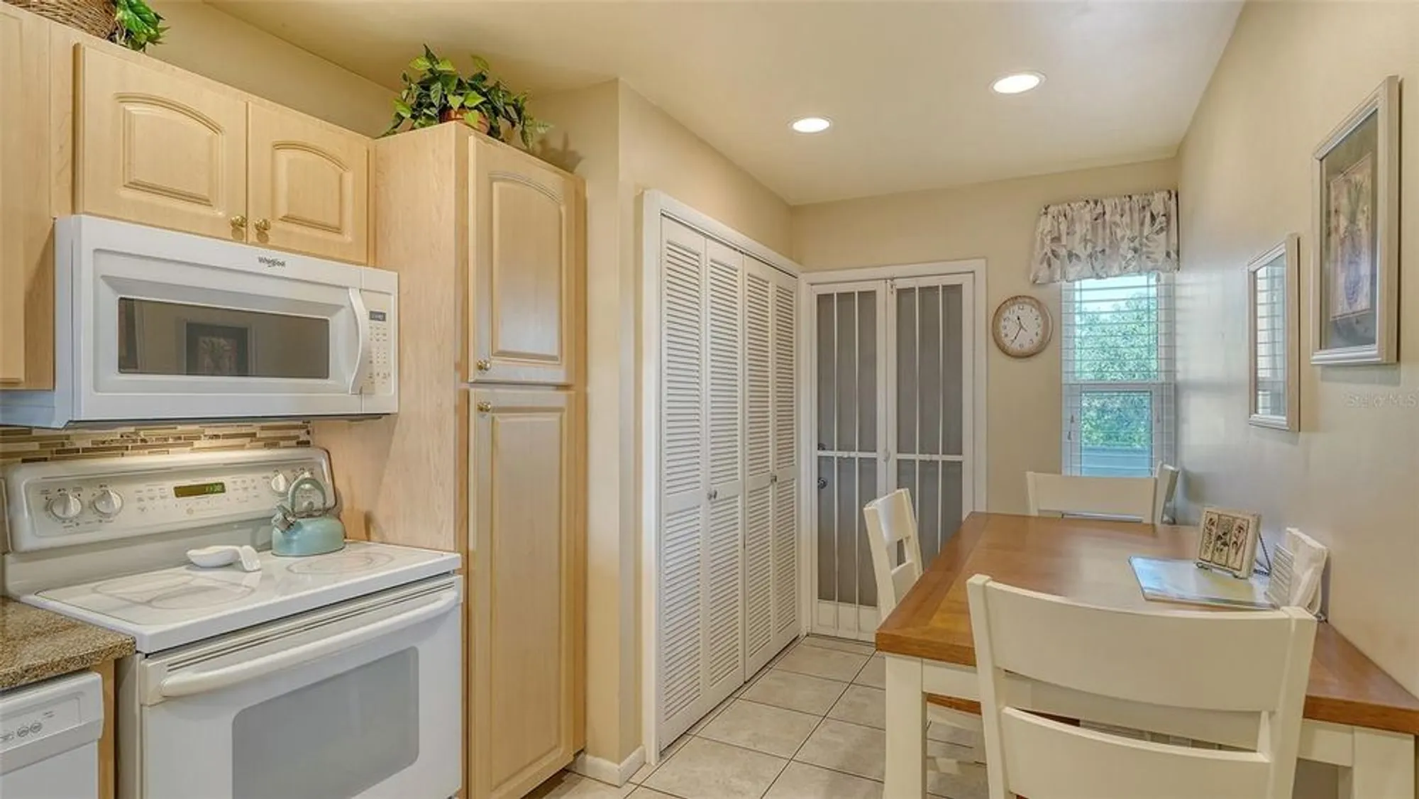 Property Slideshow image 21 of 66 | 7251 w country club dr 226, Sarasota, FL, 34243