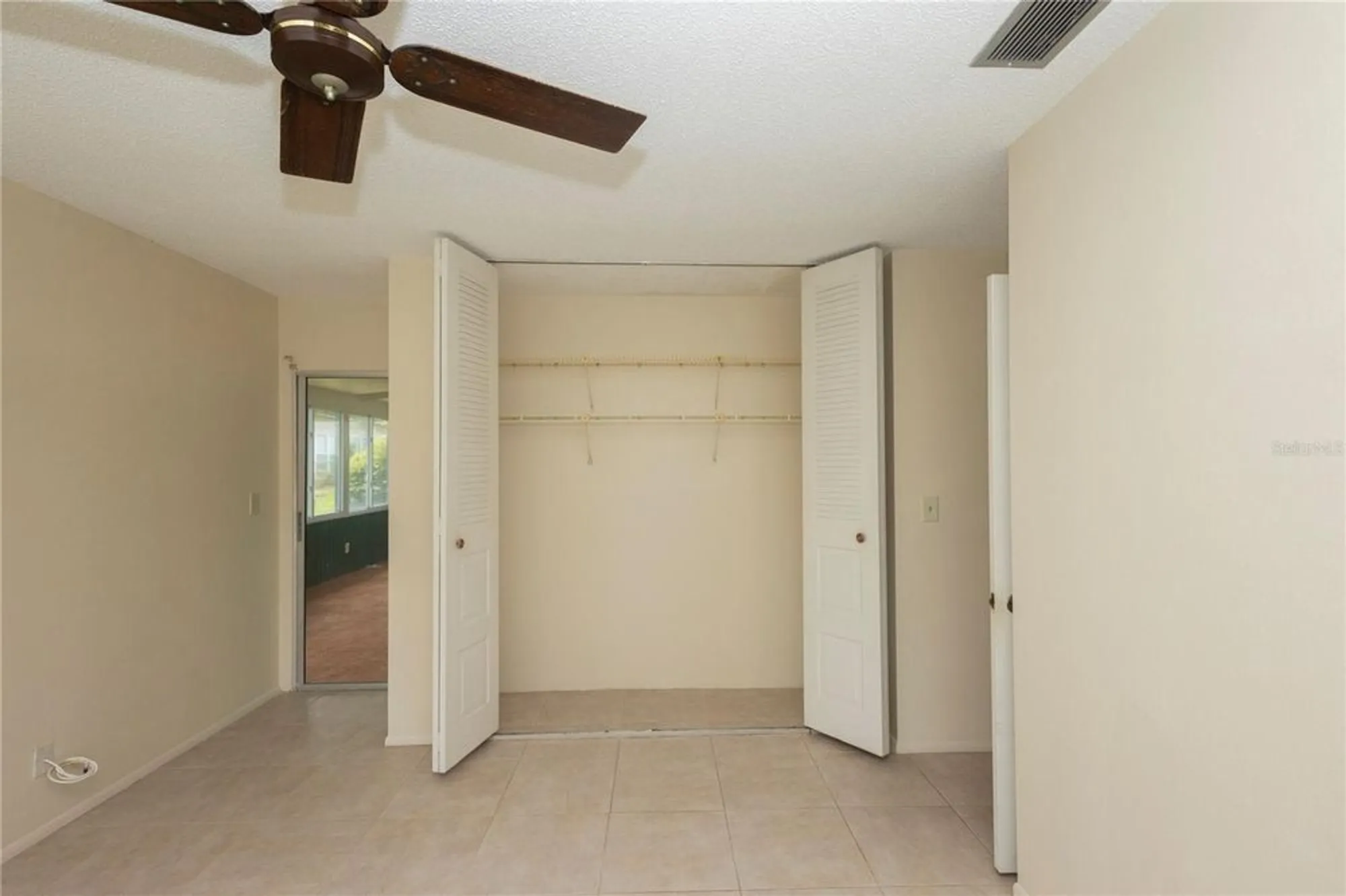 Property Slideshow image 25 of 37 | 8121 casuarina dr, Port Richey, FL, 34668