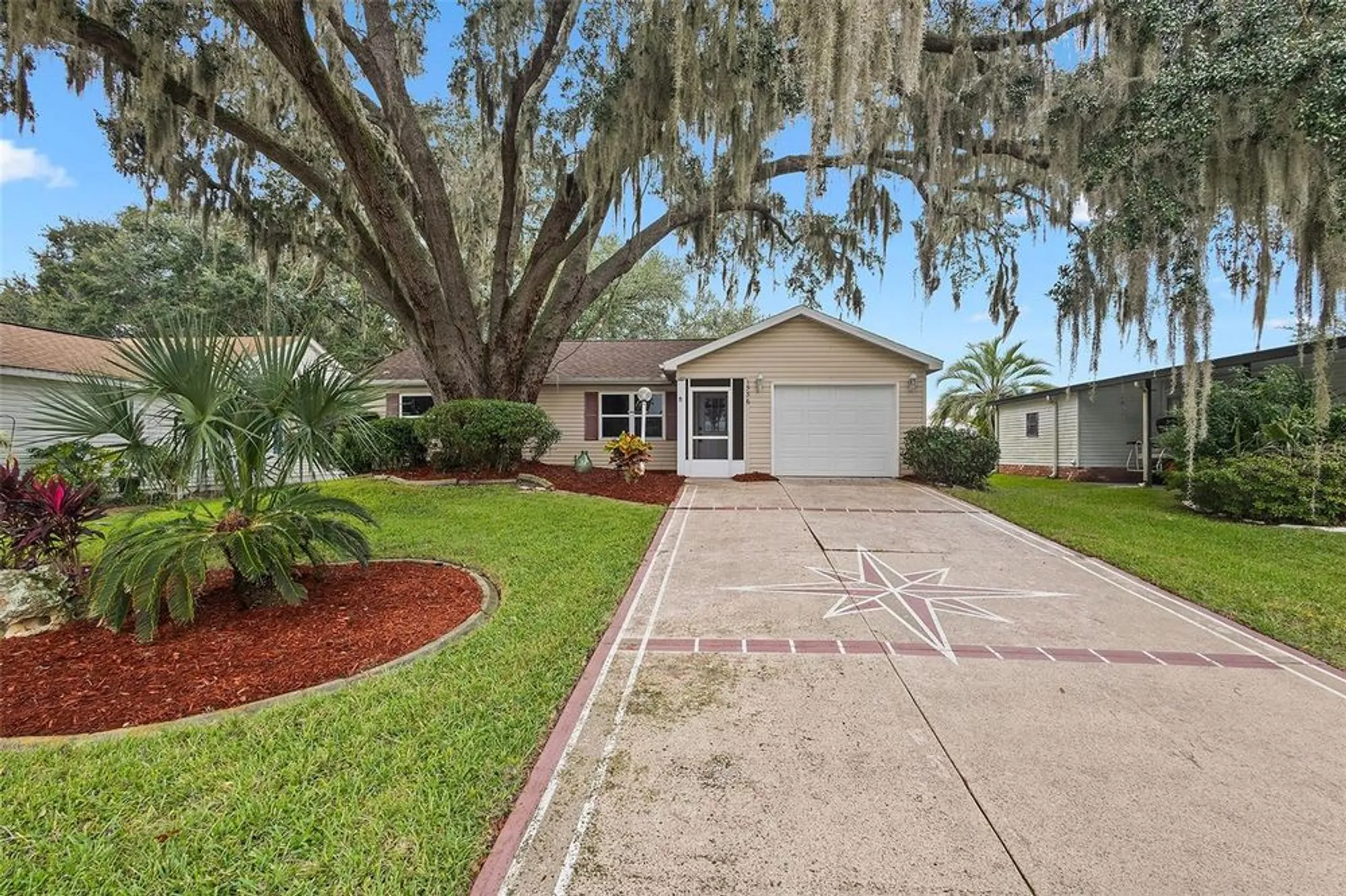 Property Slideshow image 30 of 34 | 1536 e schwartz blvd, The Villages, FL, 32159