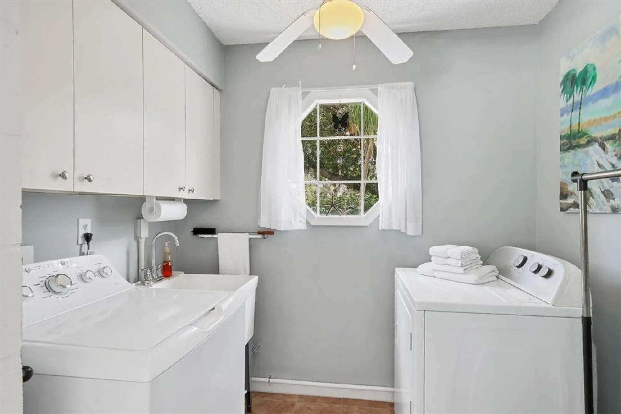 Property Slideshow image 44 of 63 | 6465 carrington cir 44, Sarasota, FL, 34238