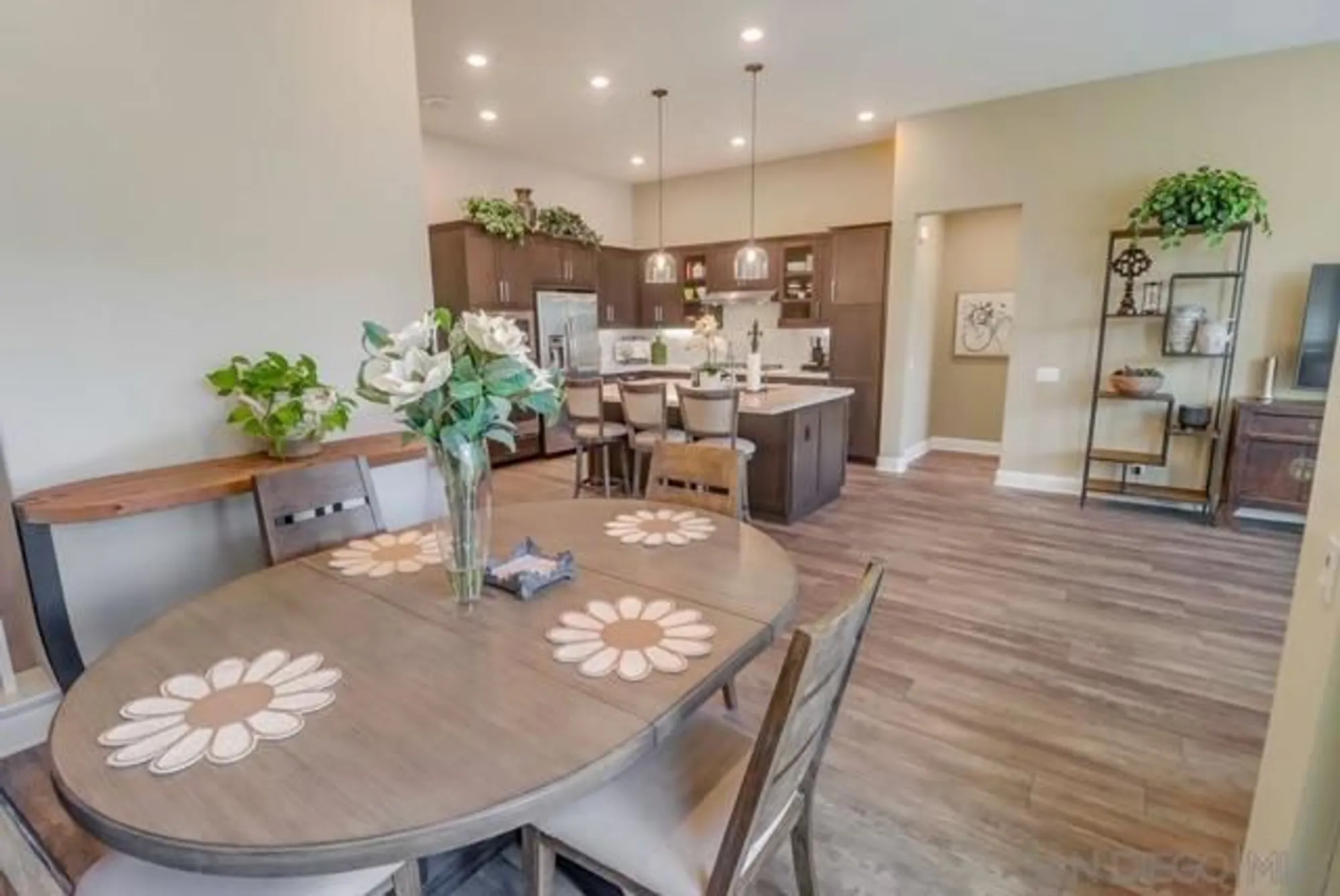 Property Slideshow image 10 of 40 | 16750 coyote bush dr unit 31, San Diego, CA, 92127