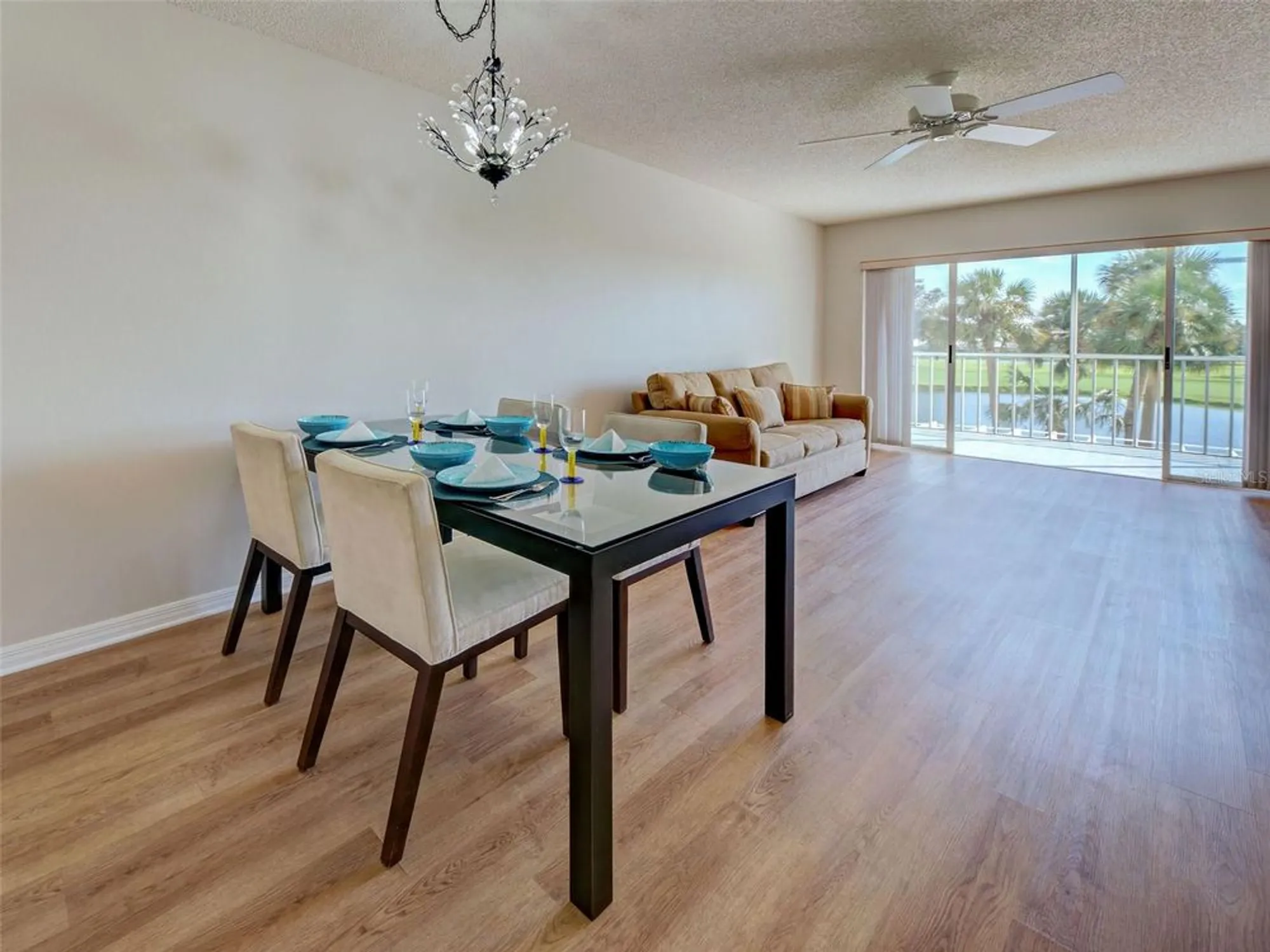Property Slideshow image 20 of 54 | 406 cerromar cir 222, Venice, FL, 34293