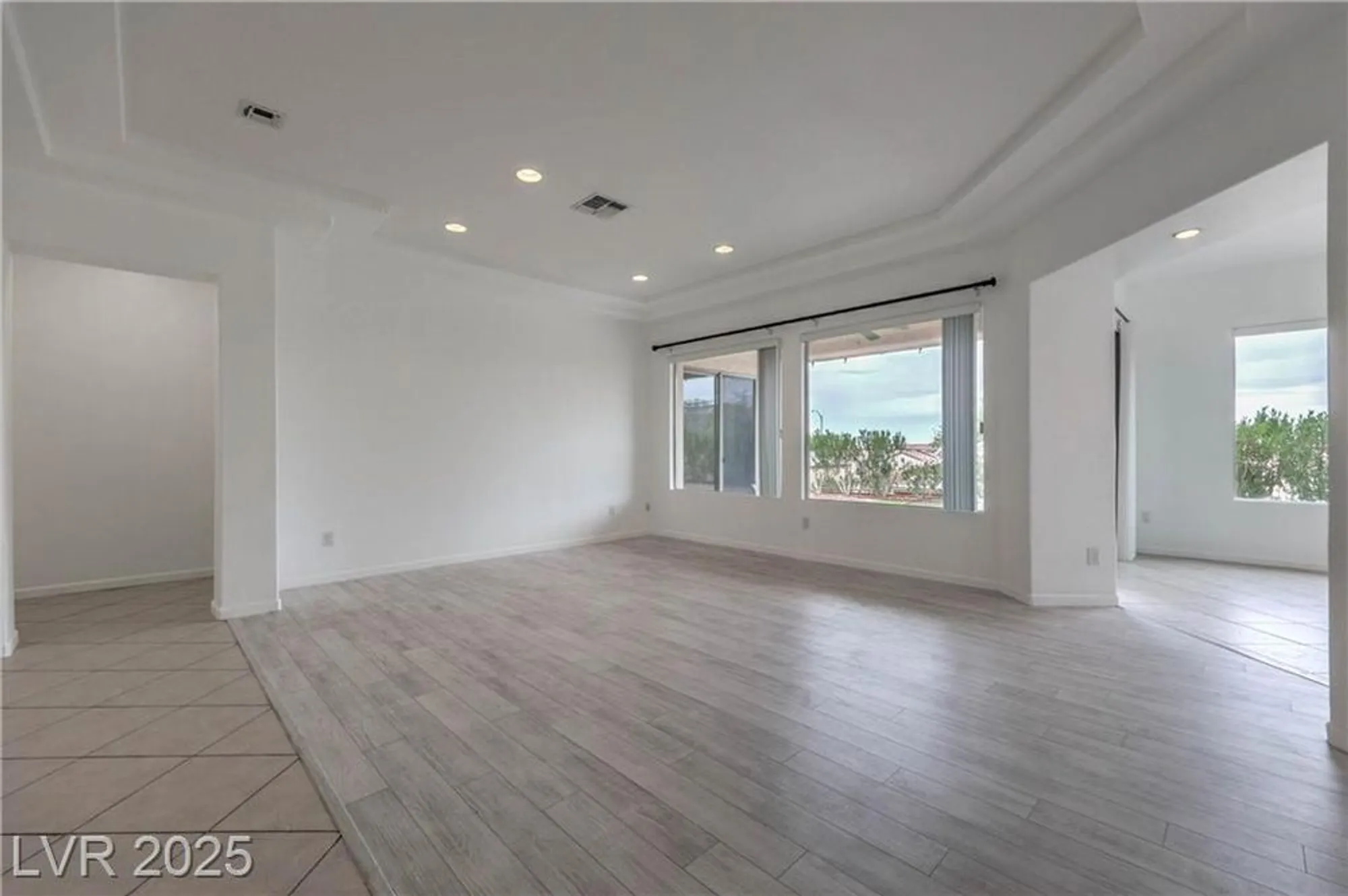 Property Slideshow image 14 of 36 | 562 mountain links dr, Henderson, NV, 89012