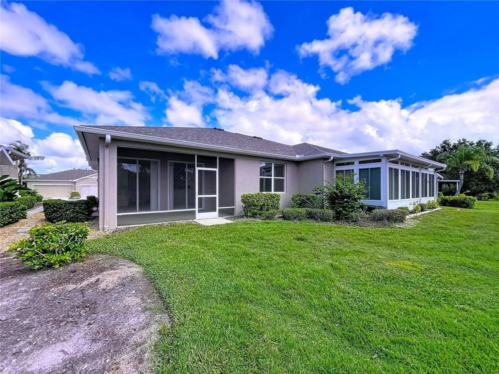 Property Slideshow image 10 of 92 | 2046 inverness greens dr # 2046, Sun City Center, FL, 33573