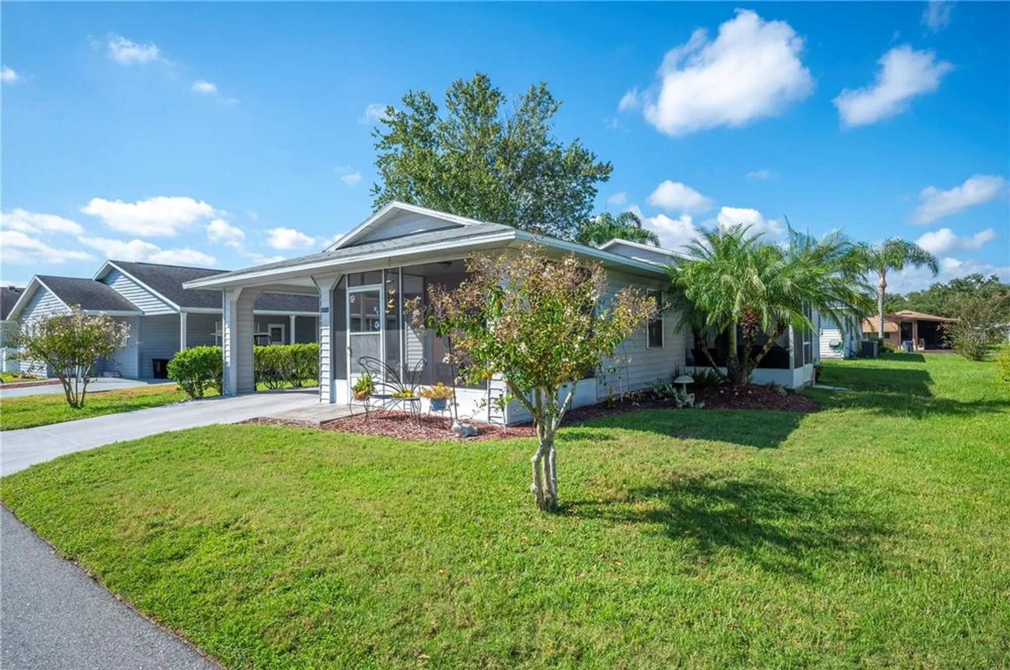 Property Slideshow image 2 of 39 | 4829 colonnades cir, Lakeland, FL, 33811
