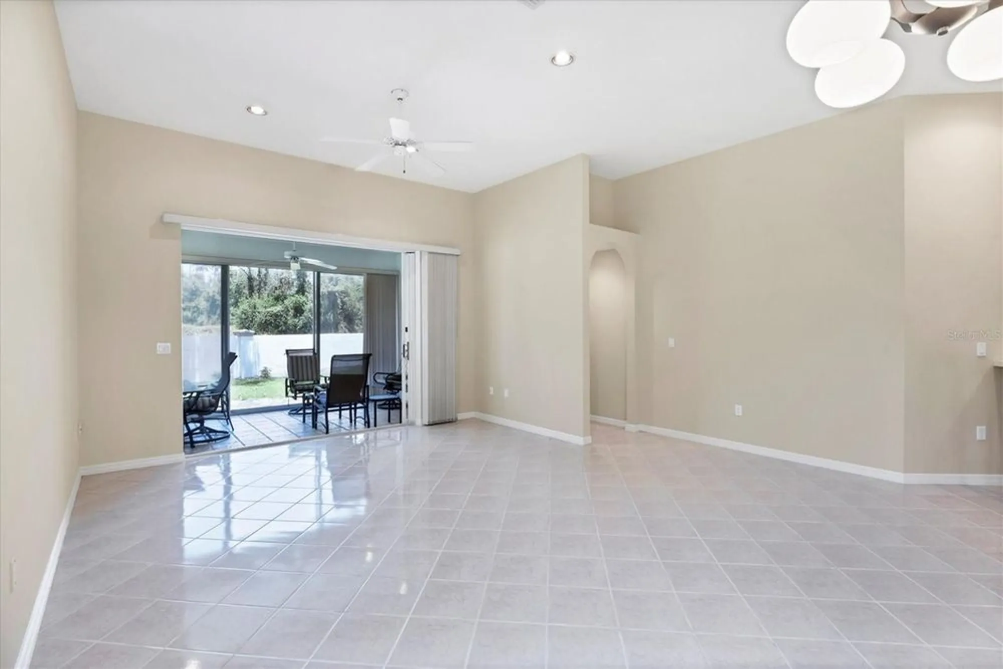 Property Slideshow image 7 of 55 | 6222 country club way, Sarasota, FL, 34243