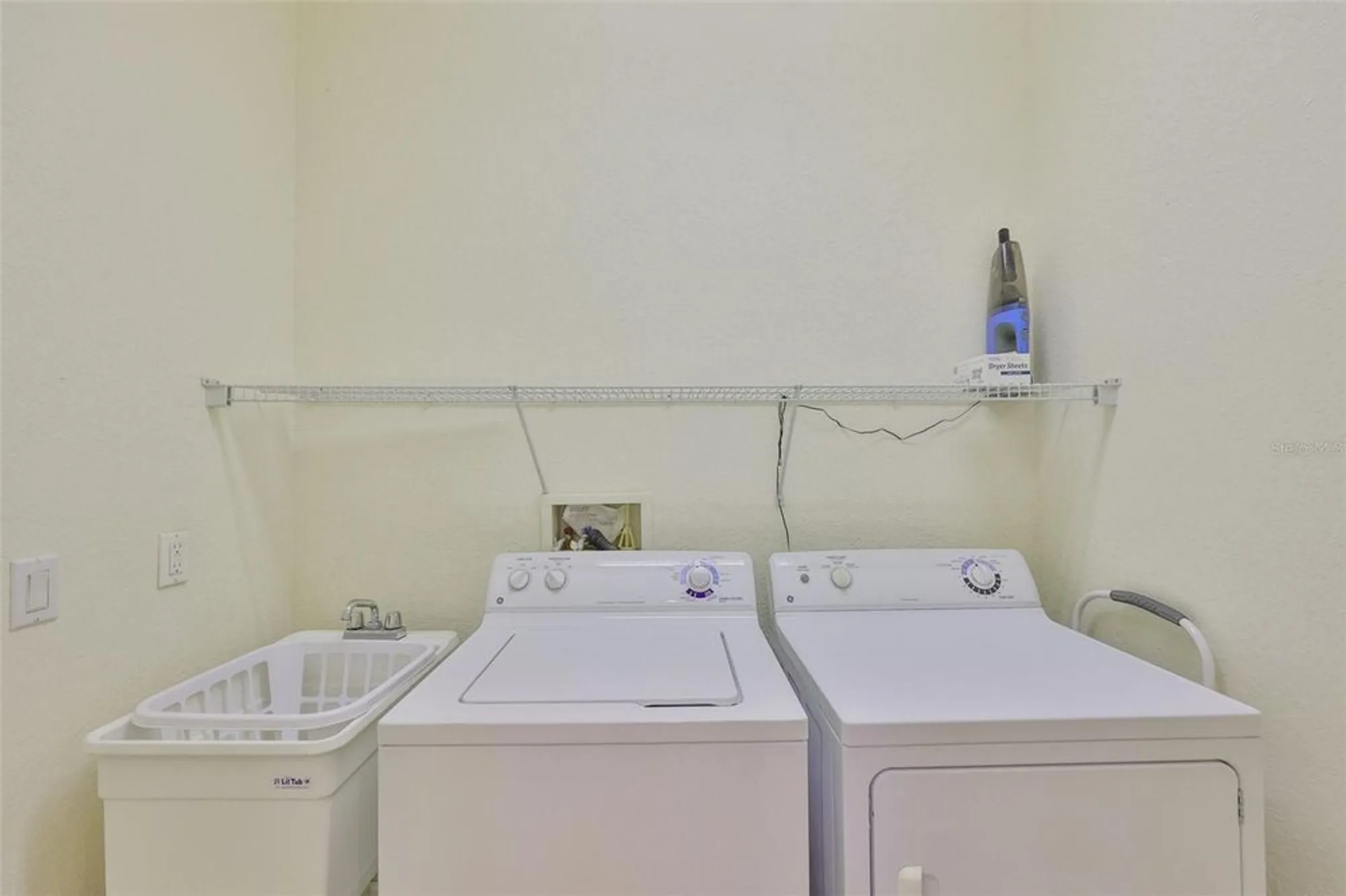 Property Slideshow image 18 of 61 | 2050 sifield greens way # 19, Sun City Center, FL, 33573