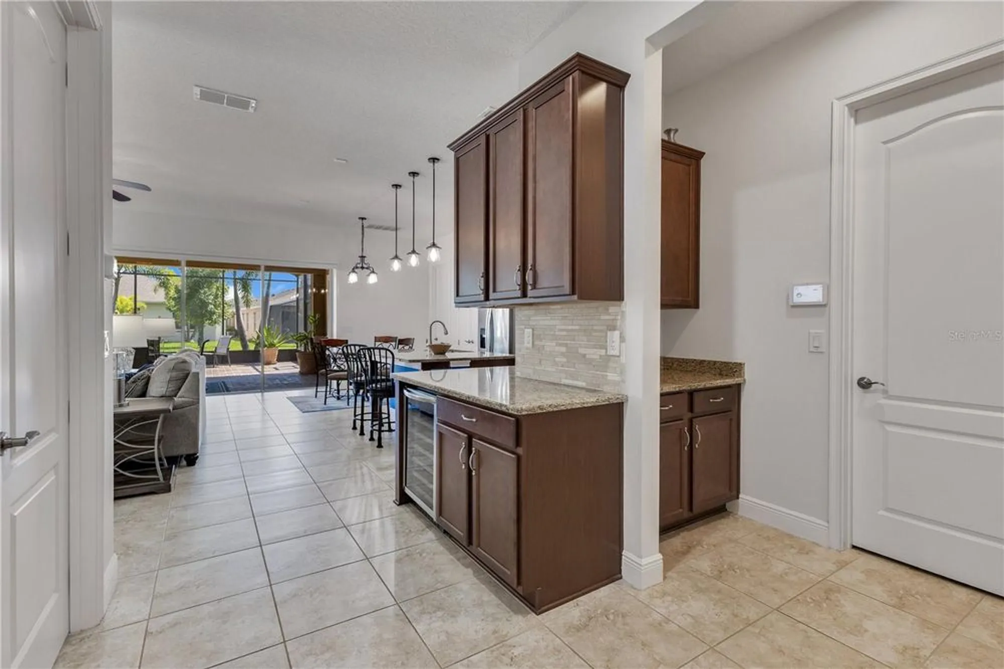 Property Slideshow image 10 of 41 | 5017 e fountainwood dr, Saint Cloud, FL, 34772