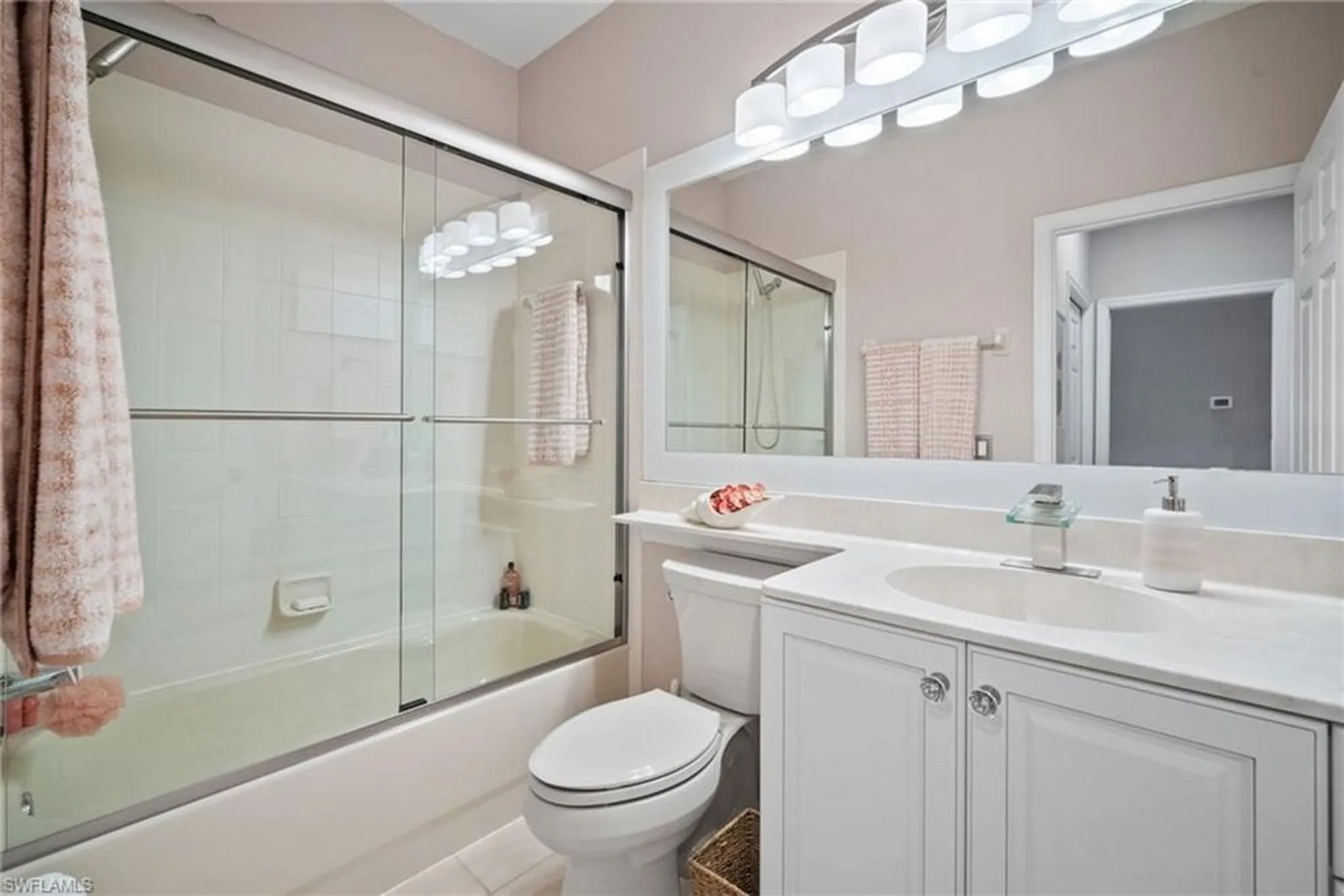Property Slideshow image 22 of 35 | 20051 seagrove st unit 1207, Estero, FL, 33928