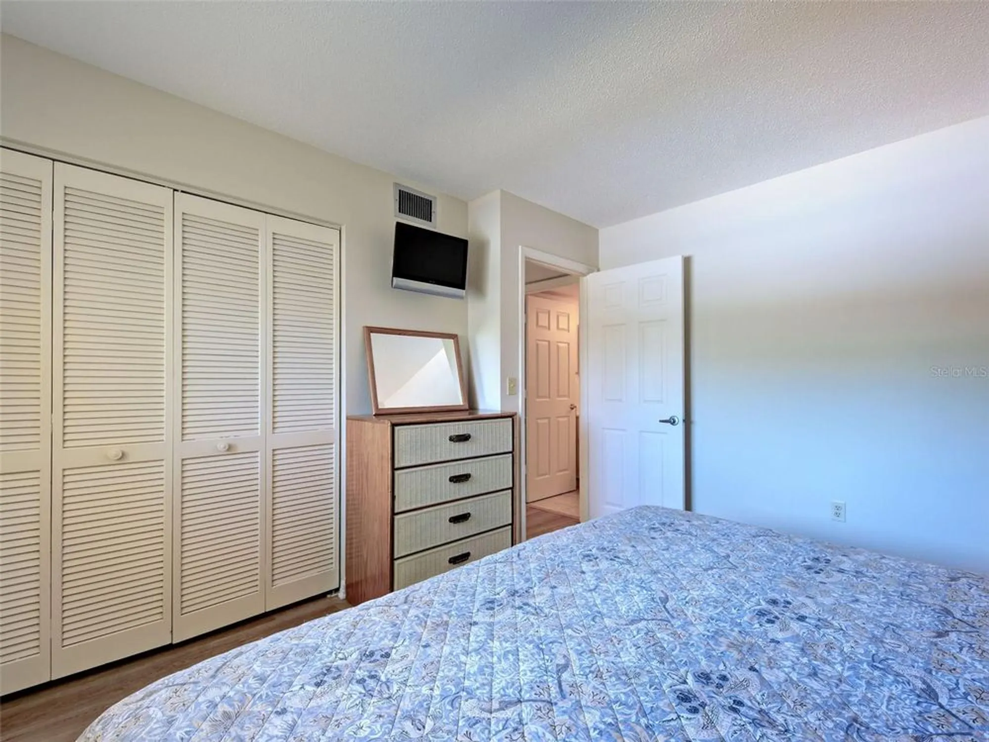 Property Slideshow image 14 of 54 | 406 cerromar cir 222, Venice, FL, 34293