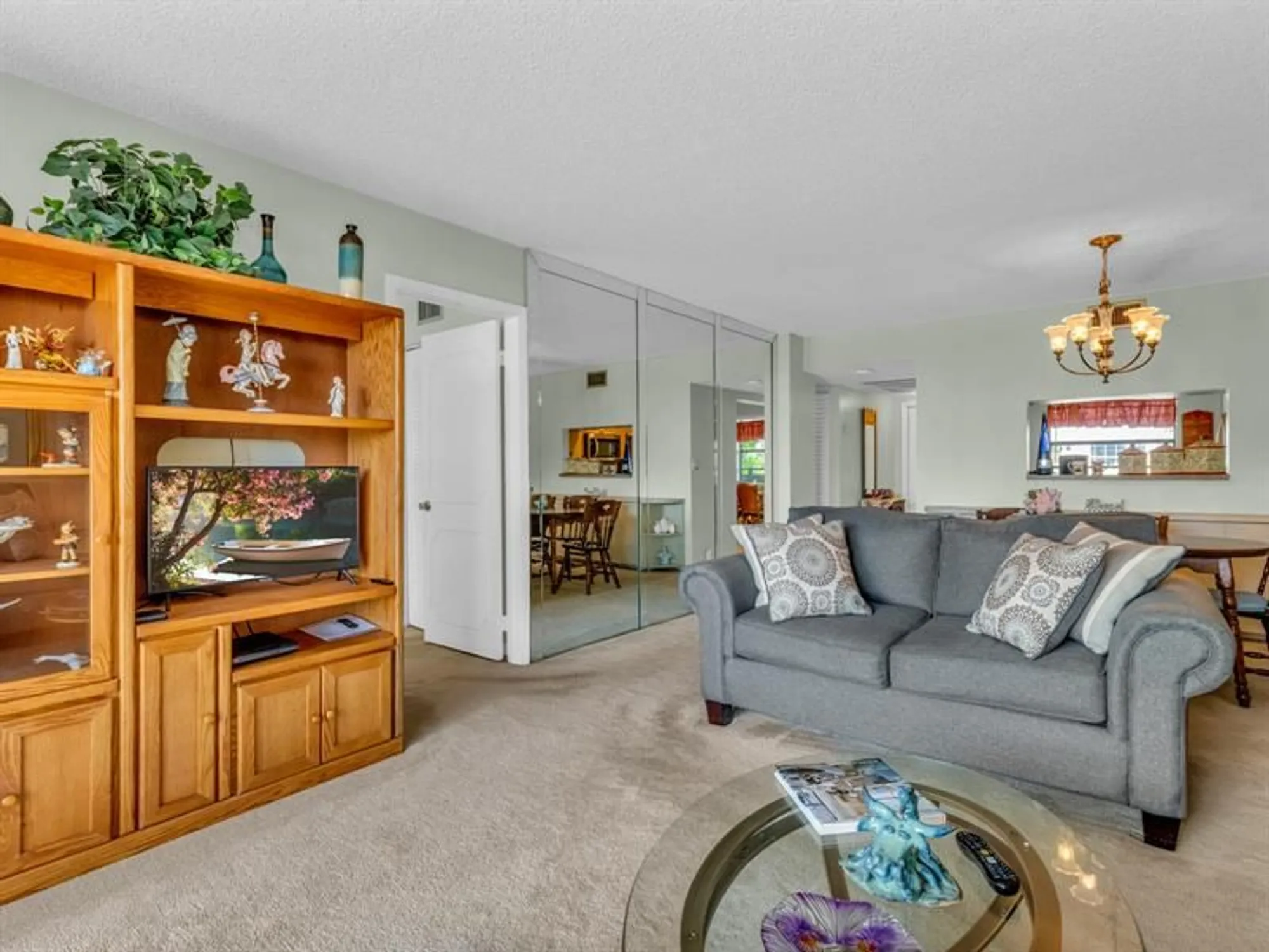 Property Slideshow image 23 of 51 | 1101 colony point cir 422, Pembroke Pines, FL, 33026
