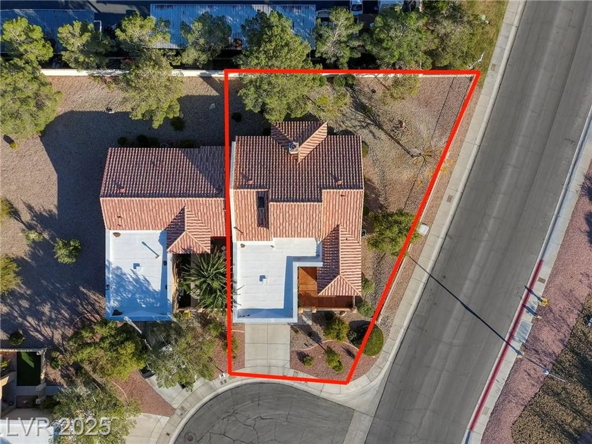 Property Slideshow image 38 of 46 | 9800 villa ridge dr, Las Vegas, NV, 89134