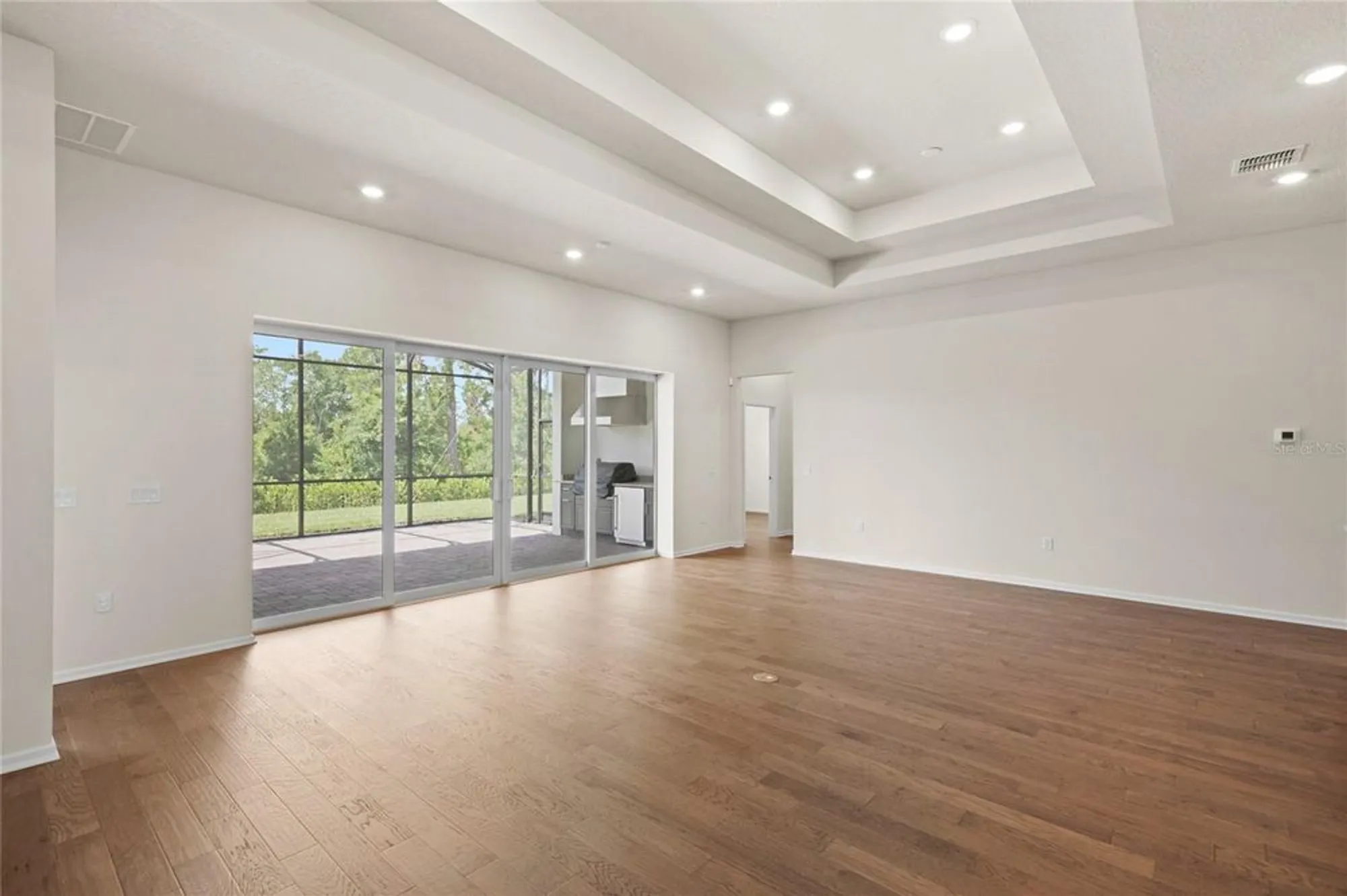 Property Slideshow image 20 of 52 | 15084 canopy cover dr, Winter Garden, FL, 34787