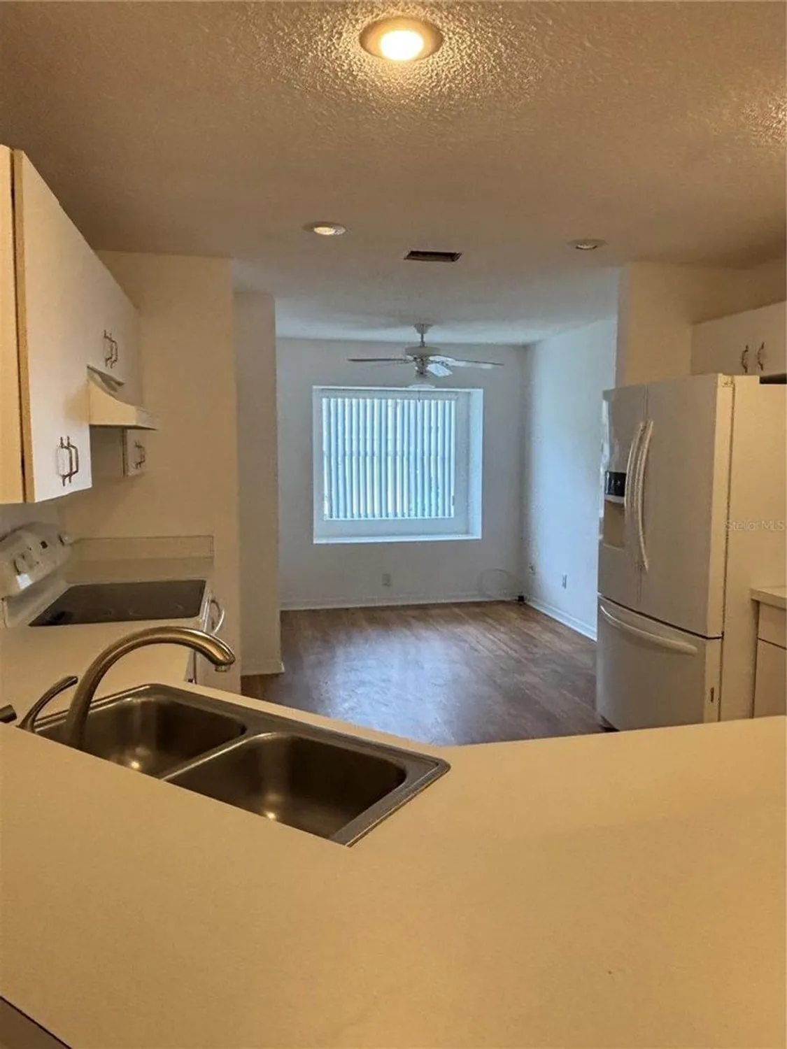 Property Slideshow image 8 of 17 | 1001 otter mill way # 1001, Sun City Center, FL, 33573