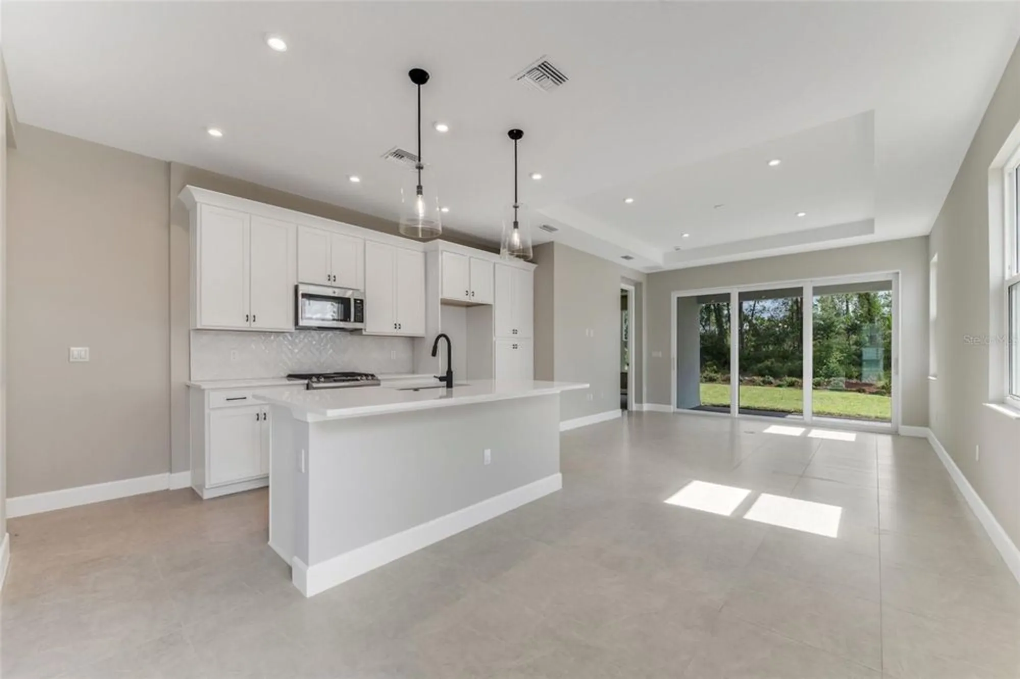 Property Slideshow image 10 of 22 | 1276 jackson hole ct, Deland, FL, 32724