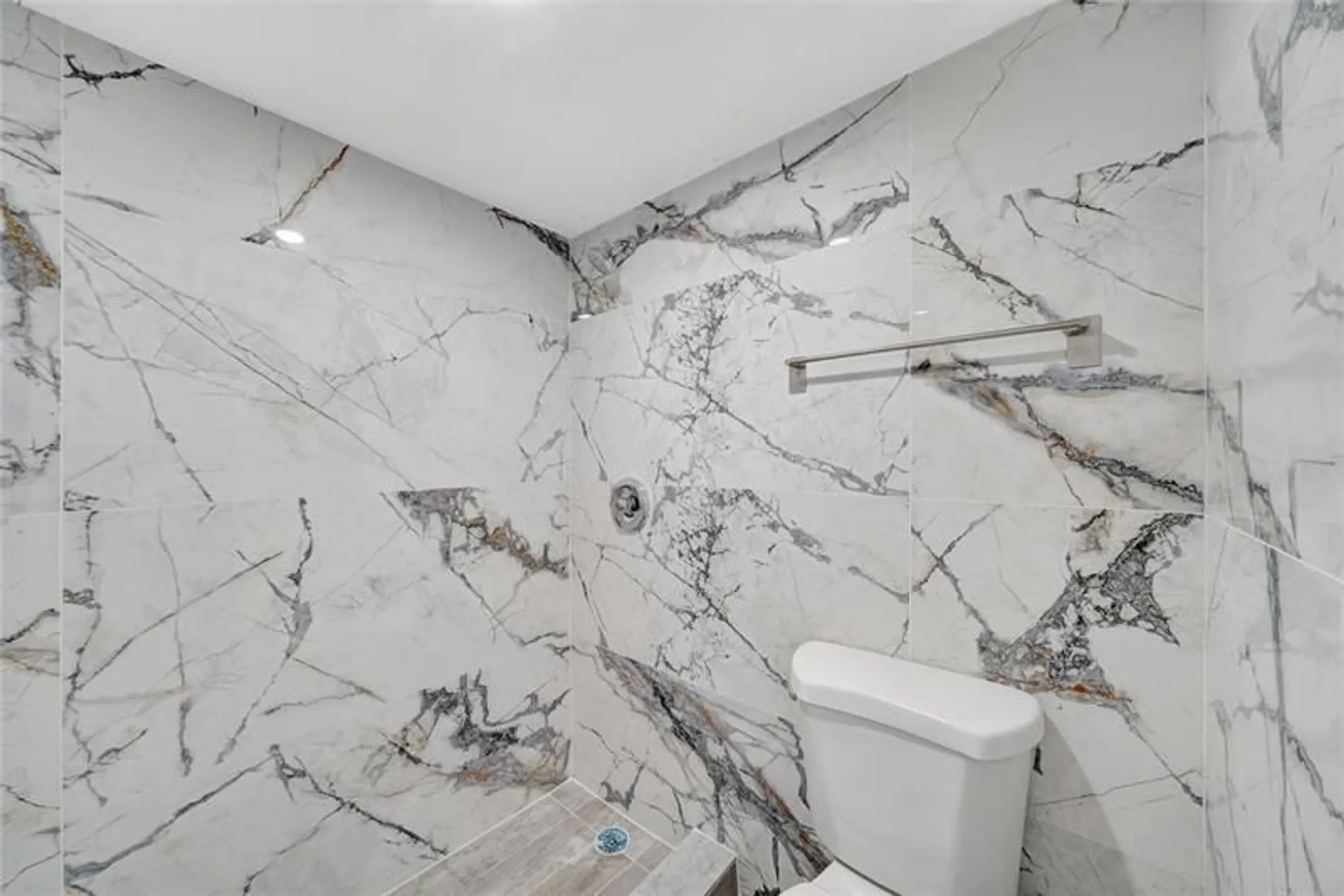 Property Slideshow image 21 of 53 | 1100 saint charles pl 708, Pembroke Pines, FL, 33026