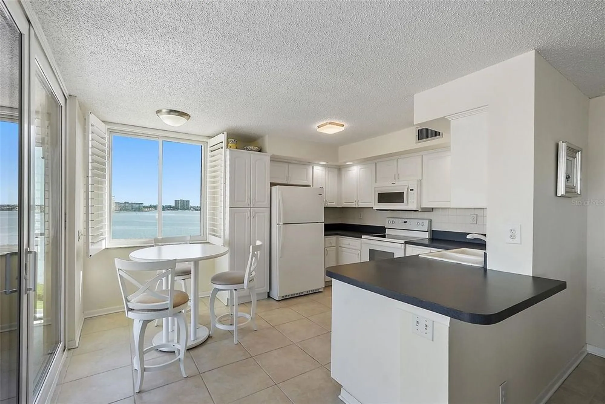 Property Slideshow image 13 of 42 | 6322 palma del mar blvd s apt 706, St Petersburg, FL, 33715