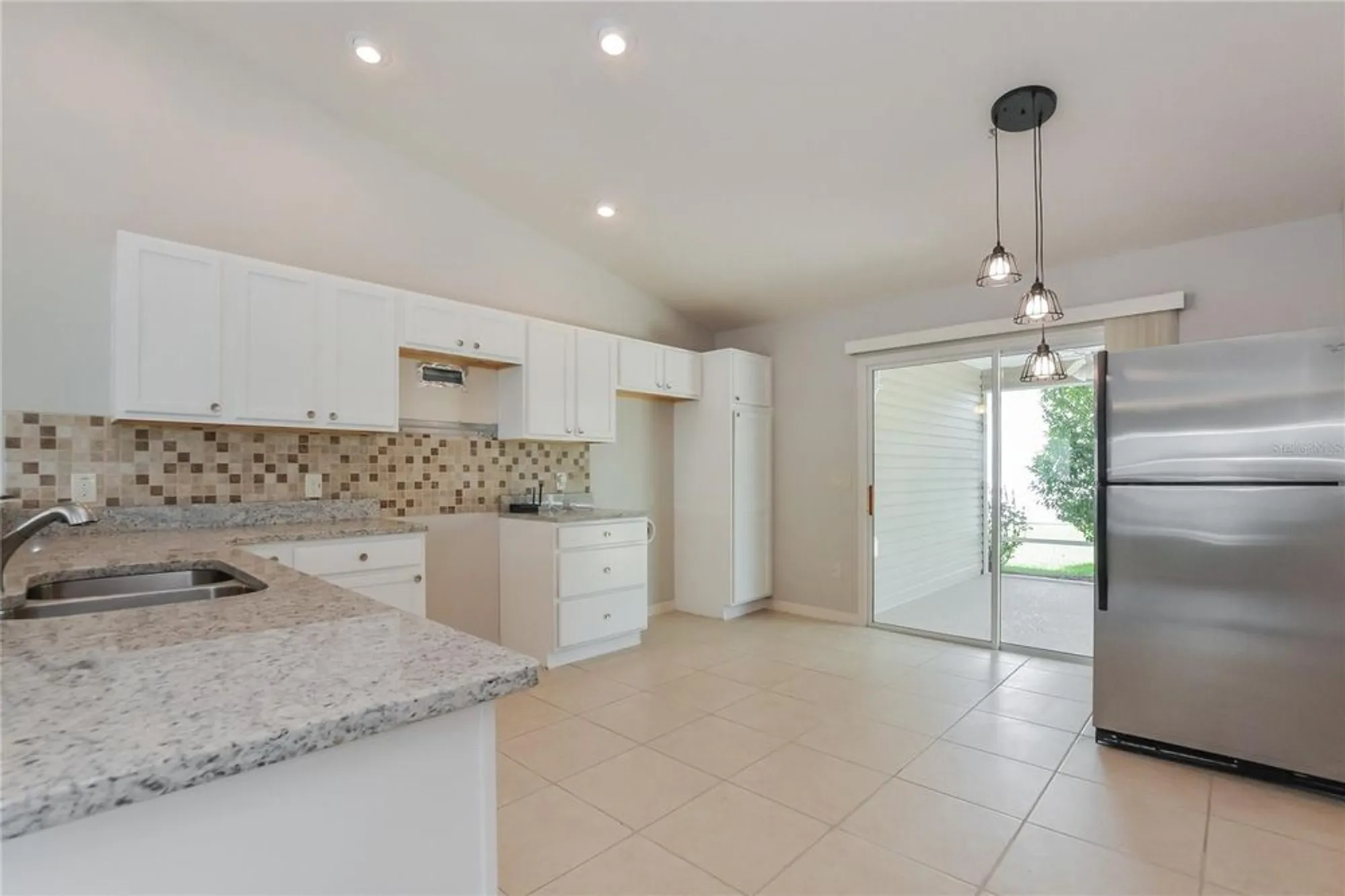 Property Slideshow image 5 of 15 | 2572 berrington loop, The Villages, FL, 32162