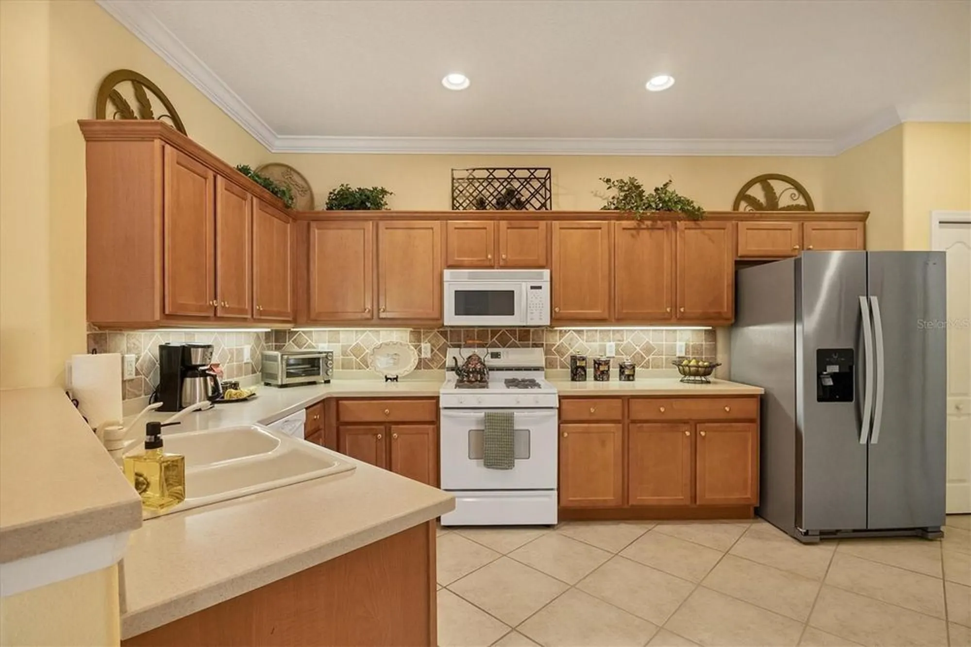 Property Slideshow image 14 of 76 | 4924 whispering oaks dr, North Port, FL, 34287