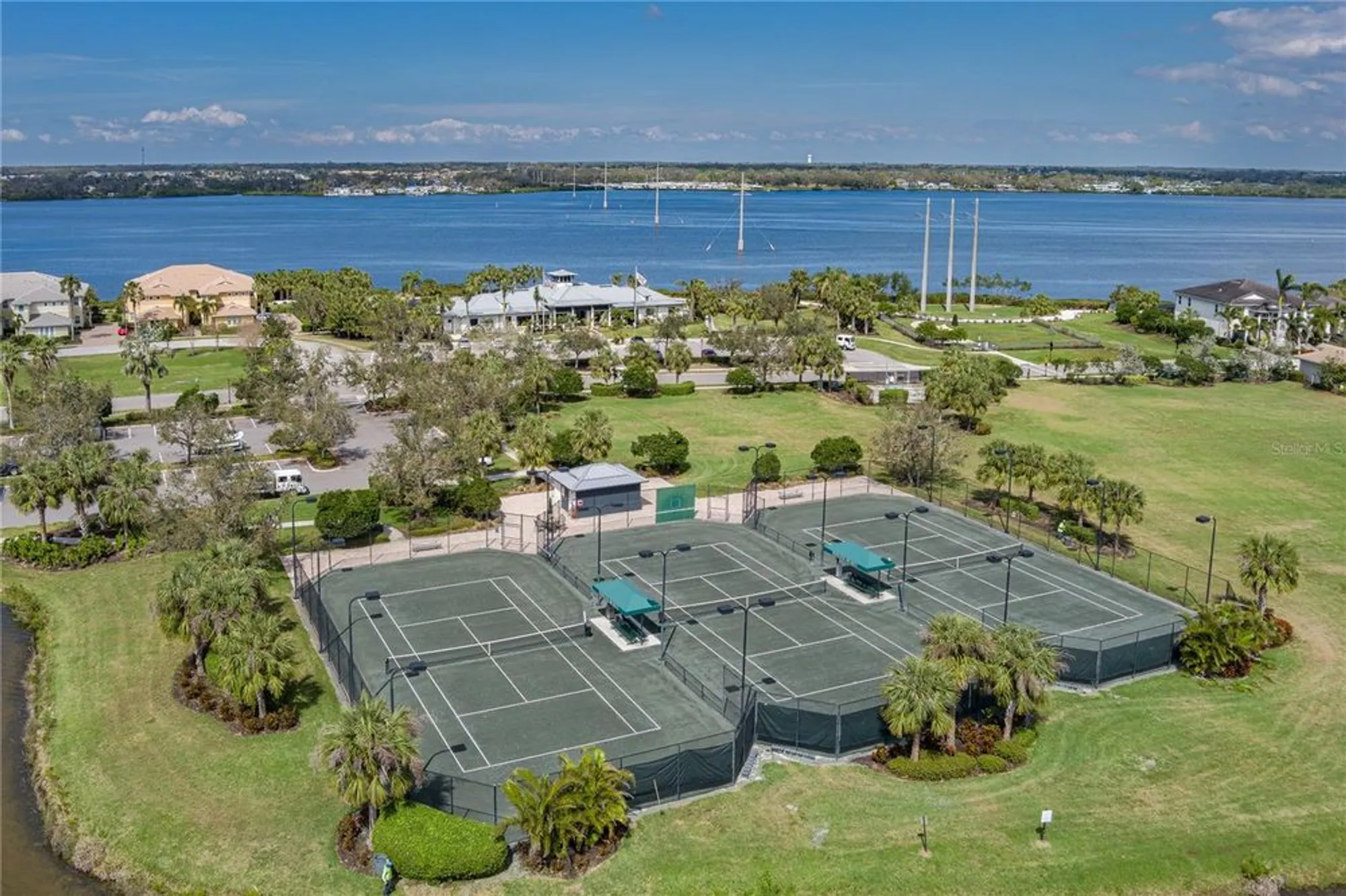 Property Slideshow image 38 of 56 | 5040 lake overlook ave, Bradenton, FL, 34208