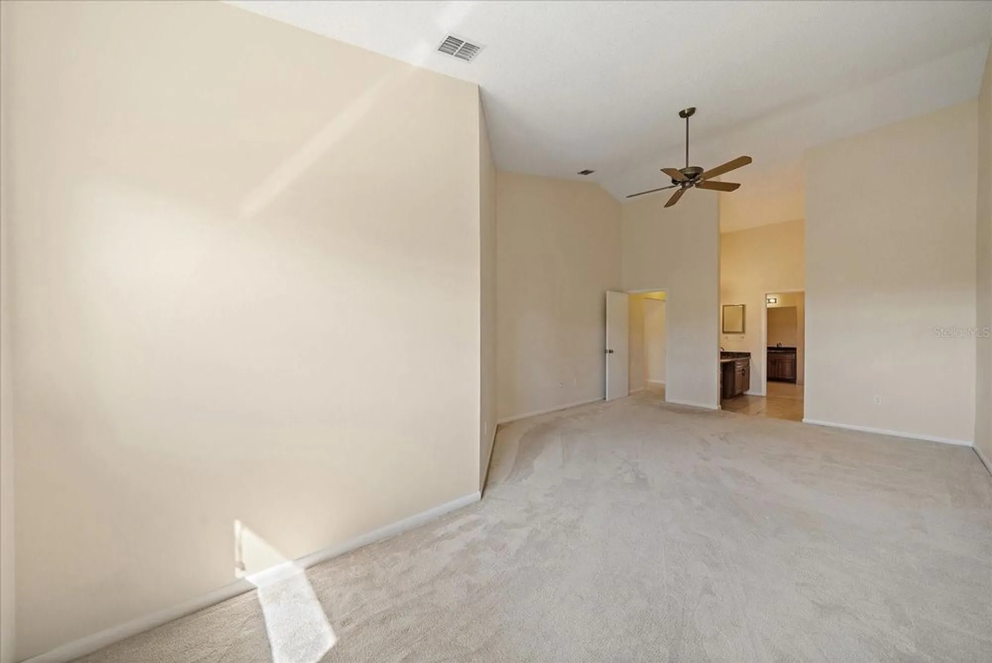 Property Slideshow image 26 of 44 | 5268 heron way 204, Sarasota, FL, 34231