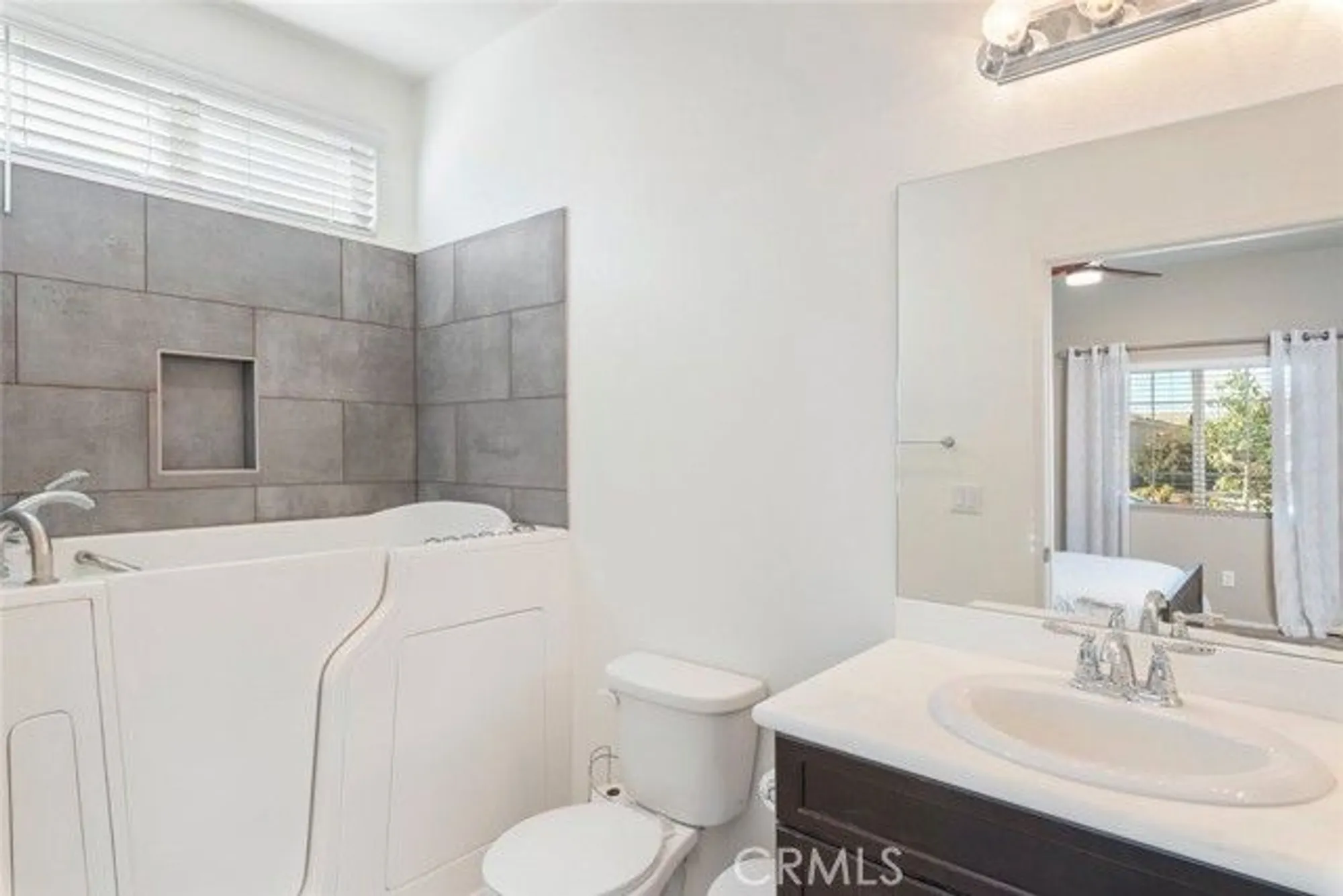 Property Slideshow image 9 of 39 | 26363 desert rose ln, Menifee, CA, 92586