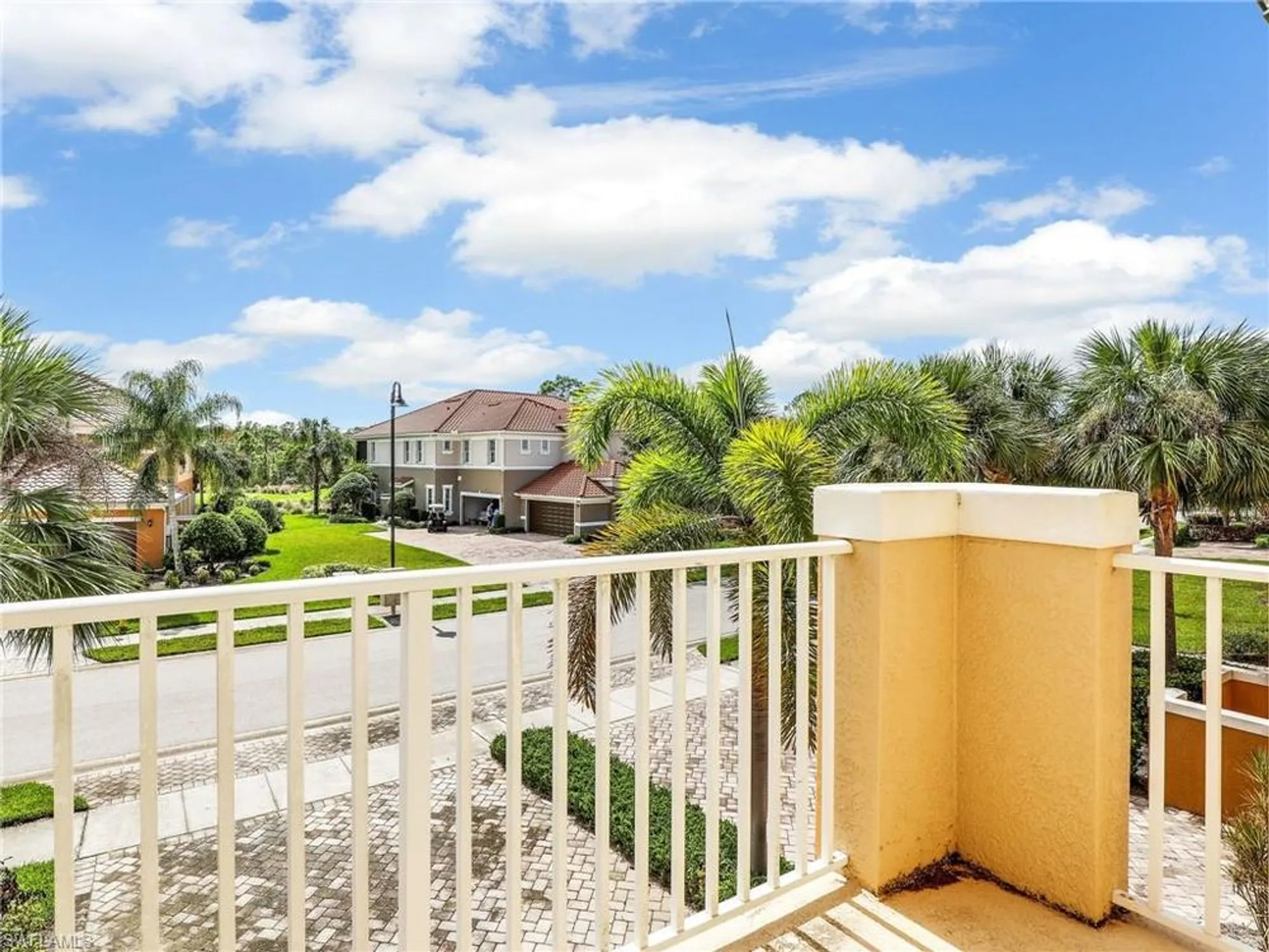 Property Slideshow image 25 of 43 | 10370 glastonbury cir 202, Fort Myers, FL, 33913
