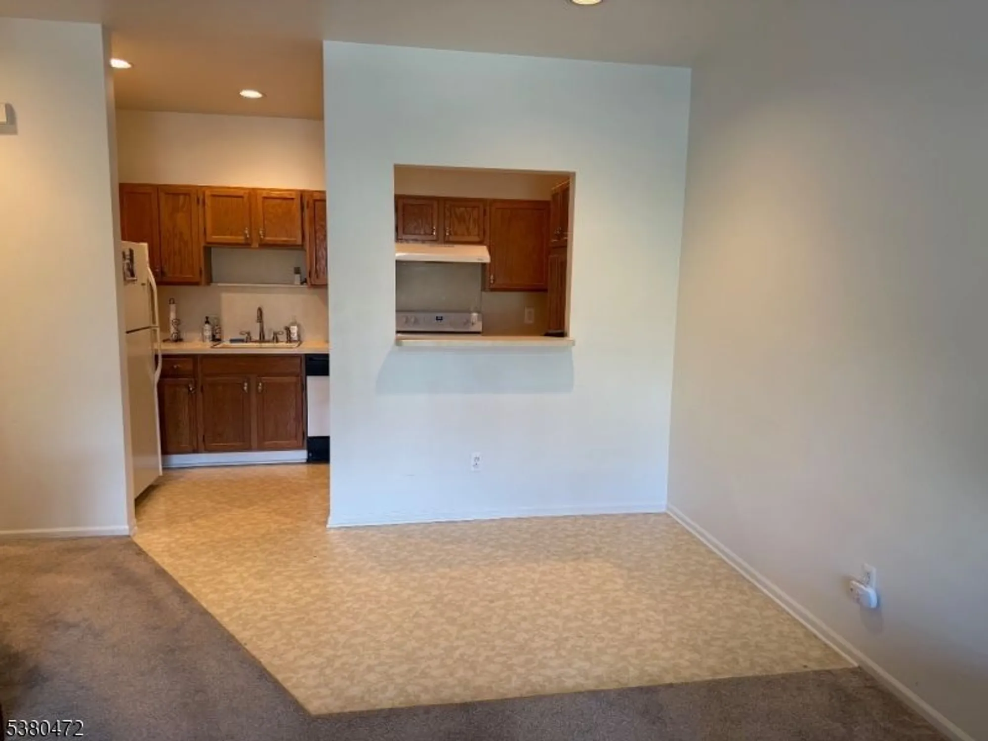 Property Slideshow image 8 of 17 | 2 richmond rd apt 222 222, West Milford, NJ, 07480