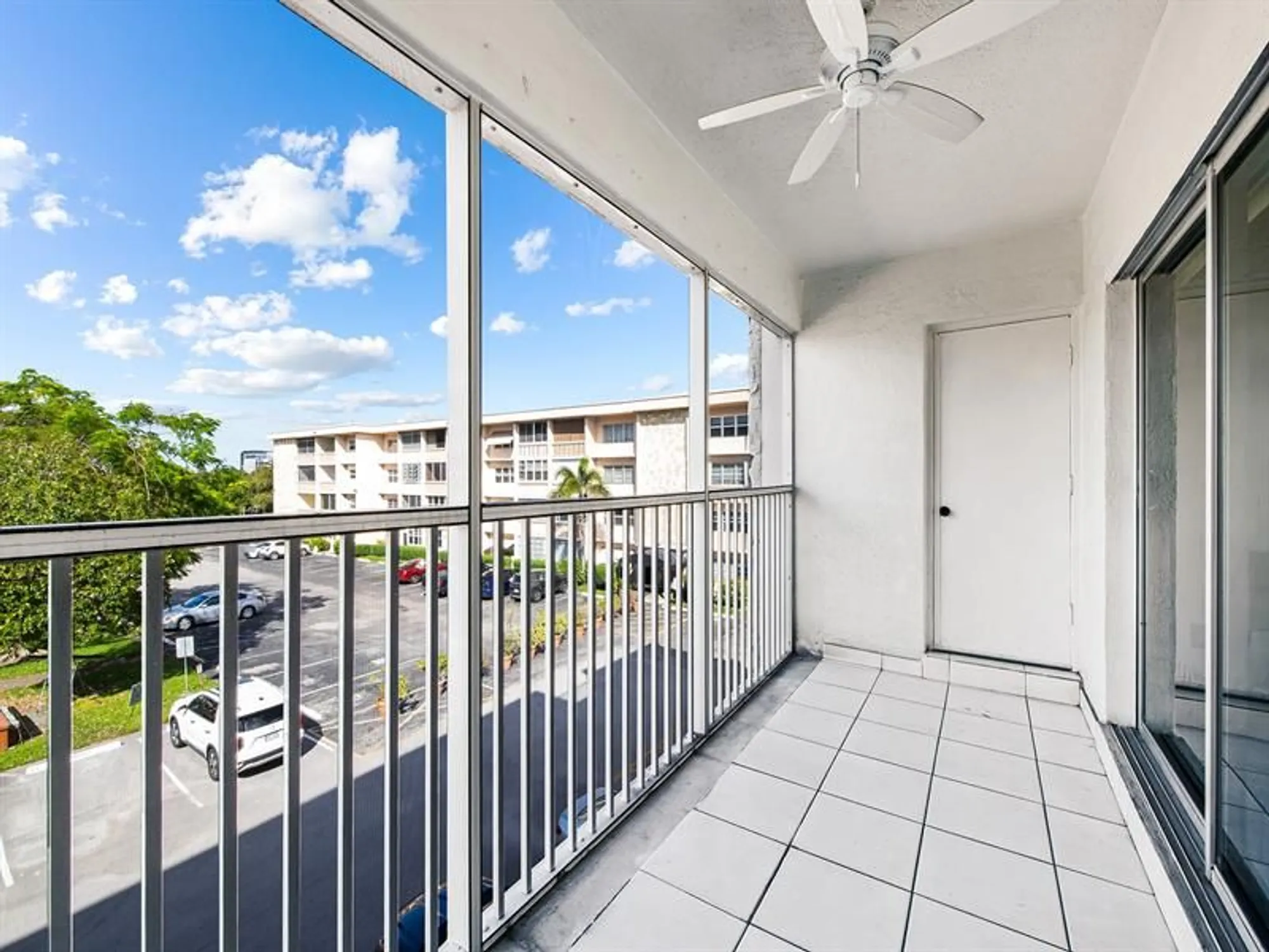 Property Slideshow image 10 of 23 | 329 se 3rd st 305p, Hallandale Beach, FL, 33009
