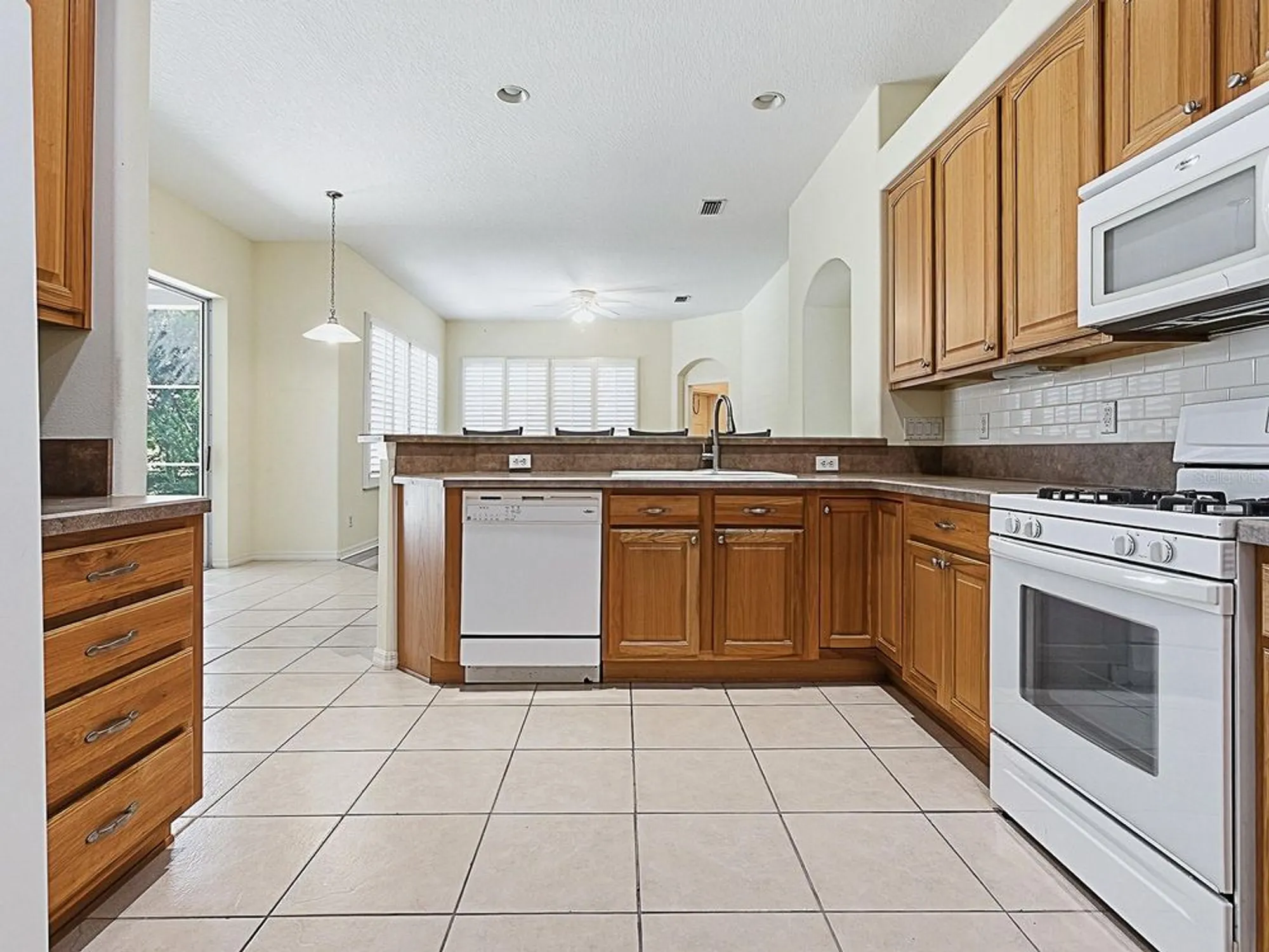 Property Slideshow image 8 of 37 | 3305 baltic sea blvd, Tavares, FL, 32778