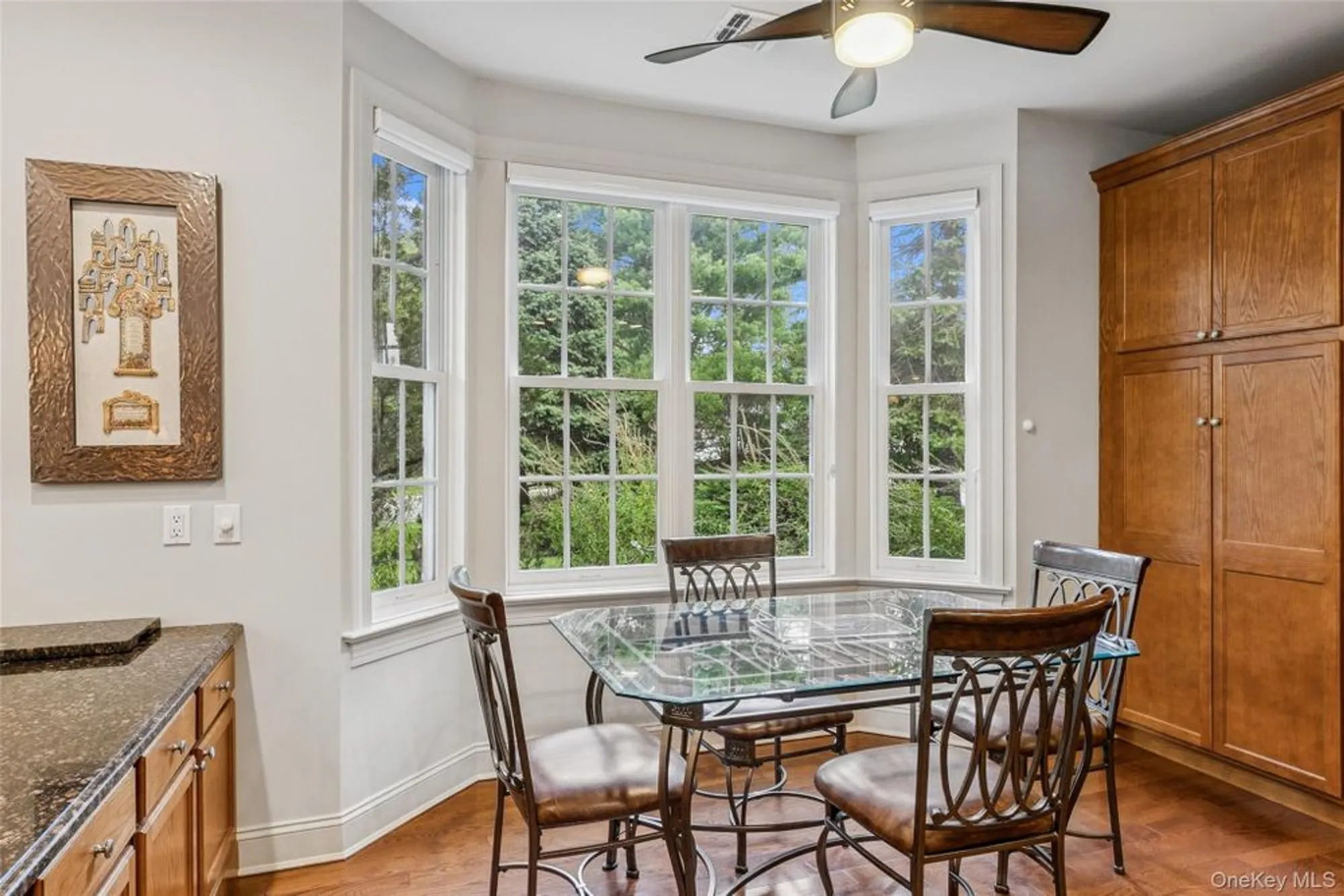 Property Slideshow image 14 of 31 | 382 altessa blvd, Melville, NY, 11747