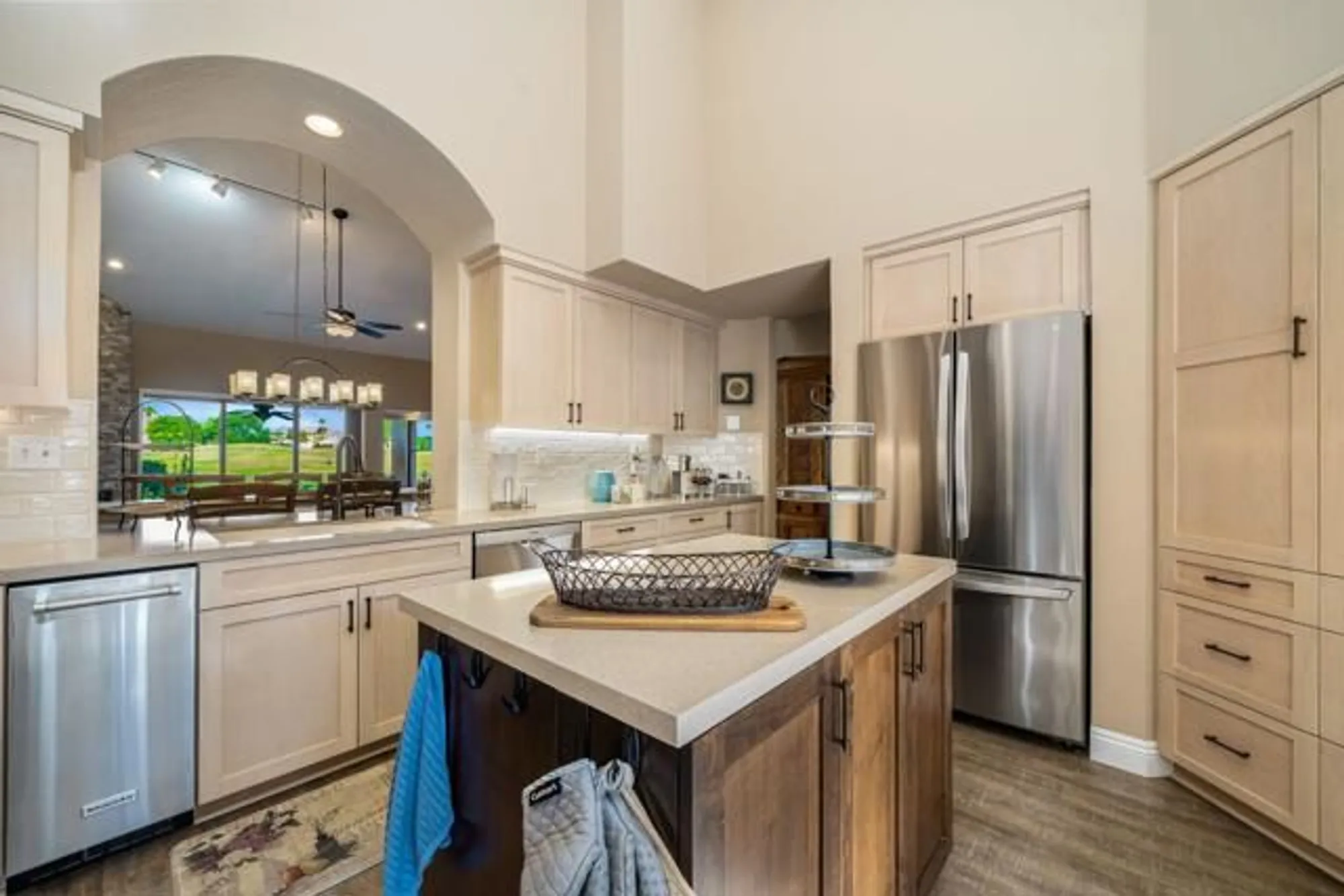 Property Slideshow image 1 of 44 | 54821 inverness way, La Quinta, CA, 92253