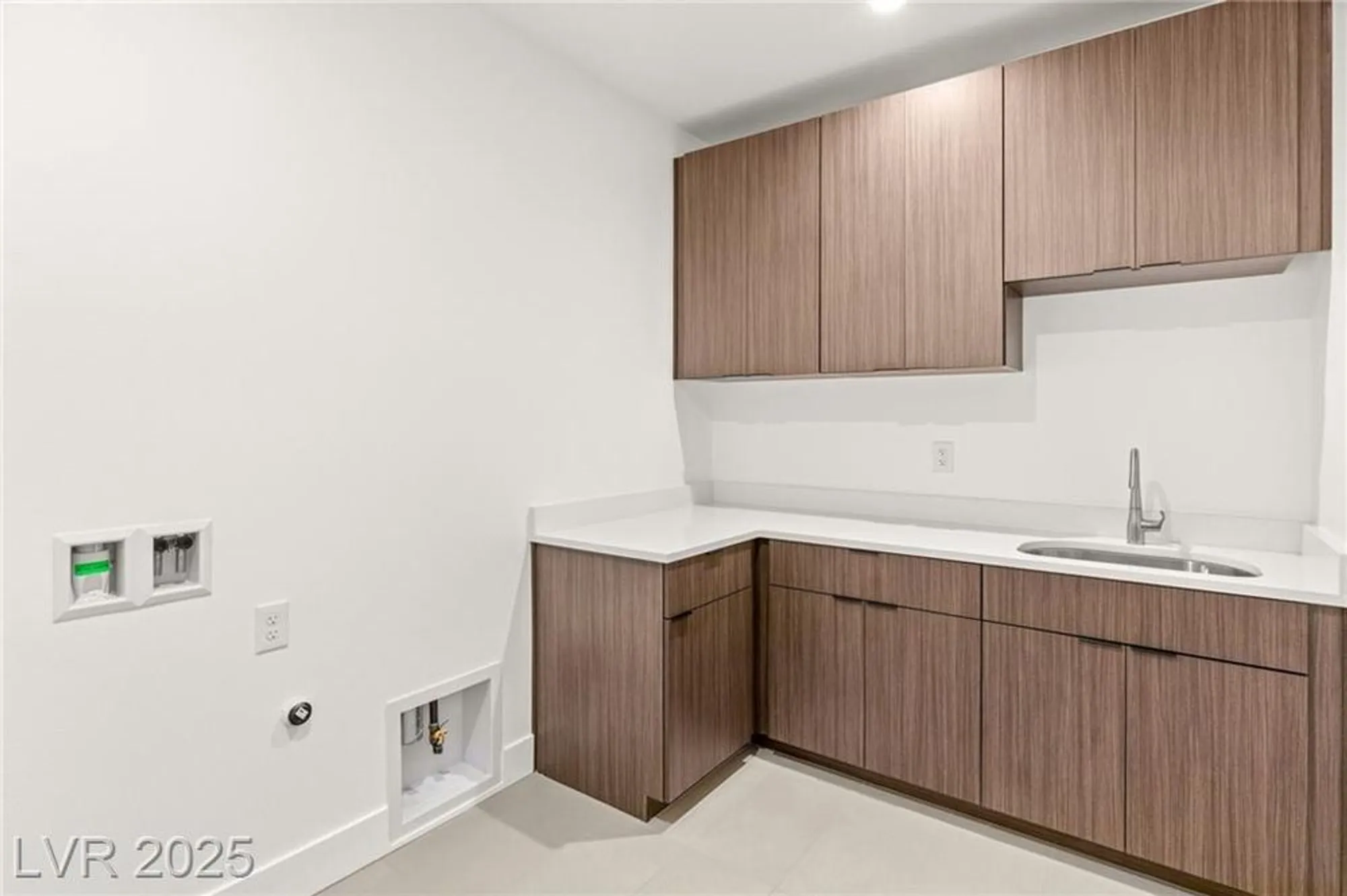 Property Slideshow image 25 of 41 | 21 highland cove ln, Henderson, NV, 89011