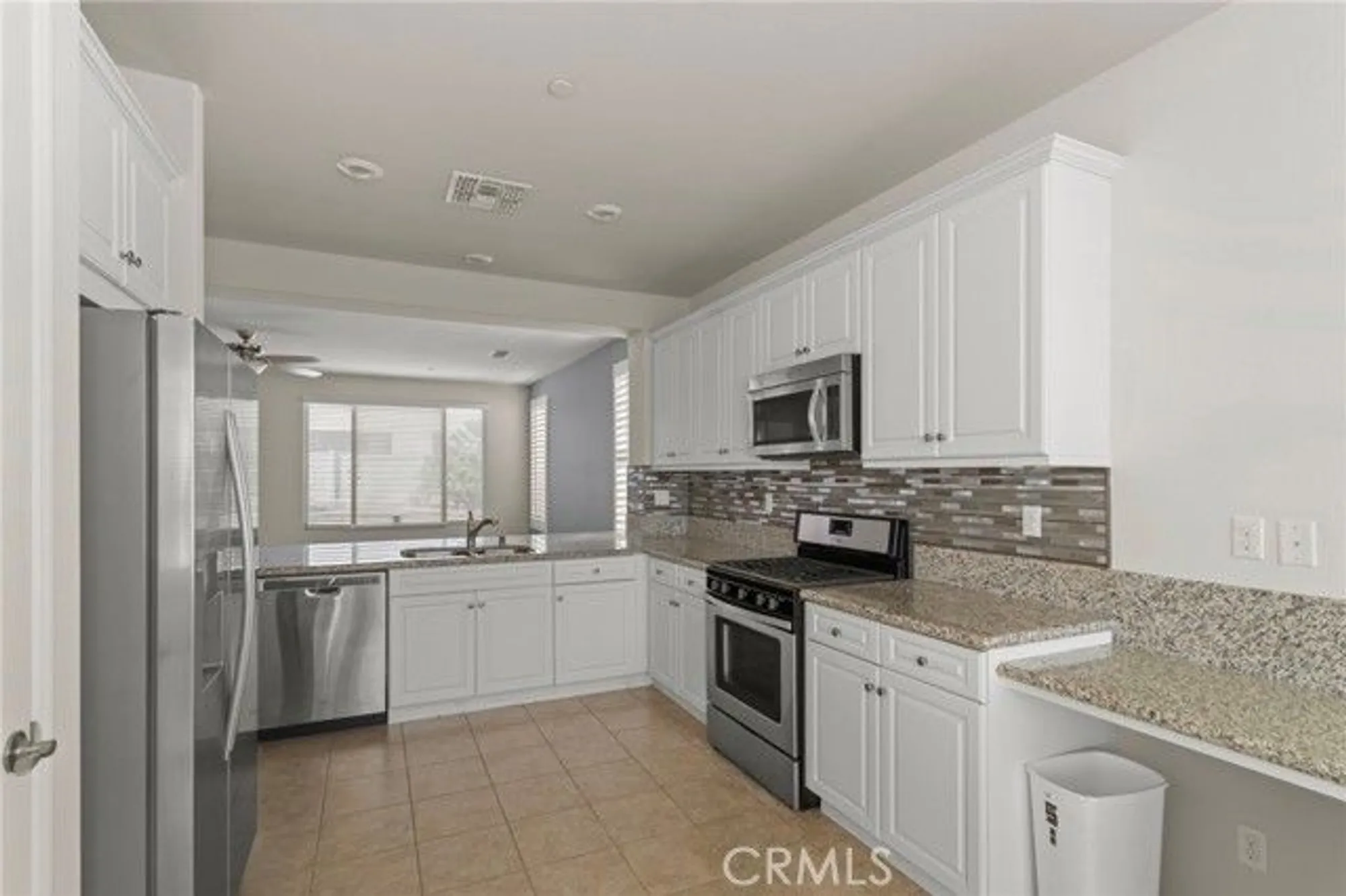 Property Slideshow image 6 of 27 | 19156 doral st, Apple Valley, CA, 92308