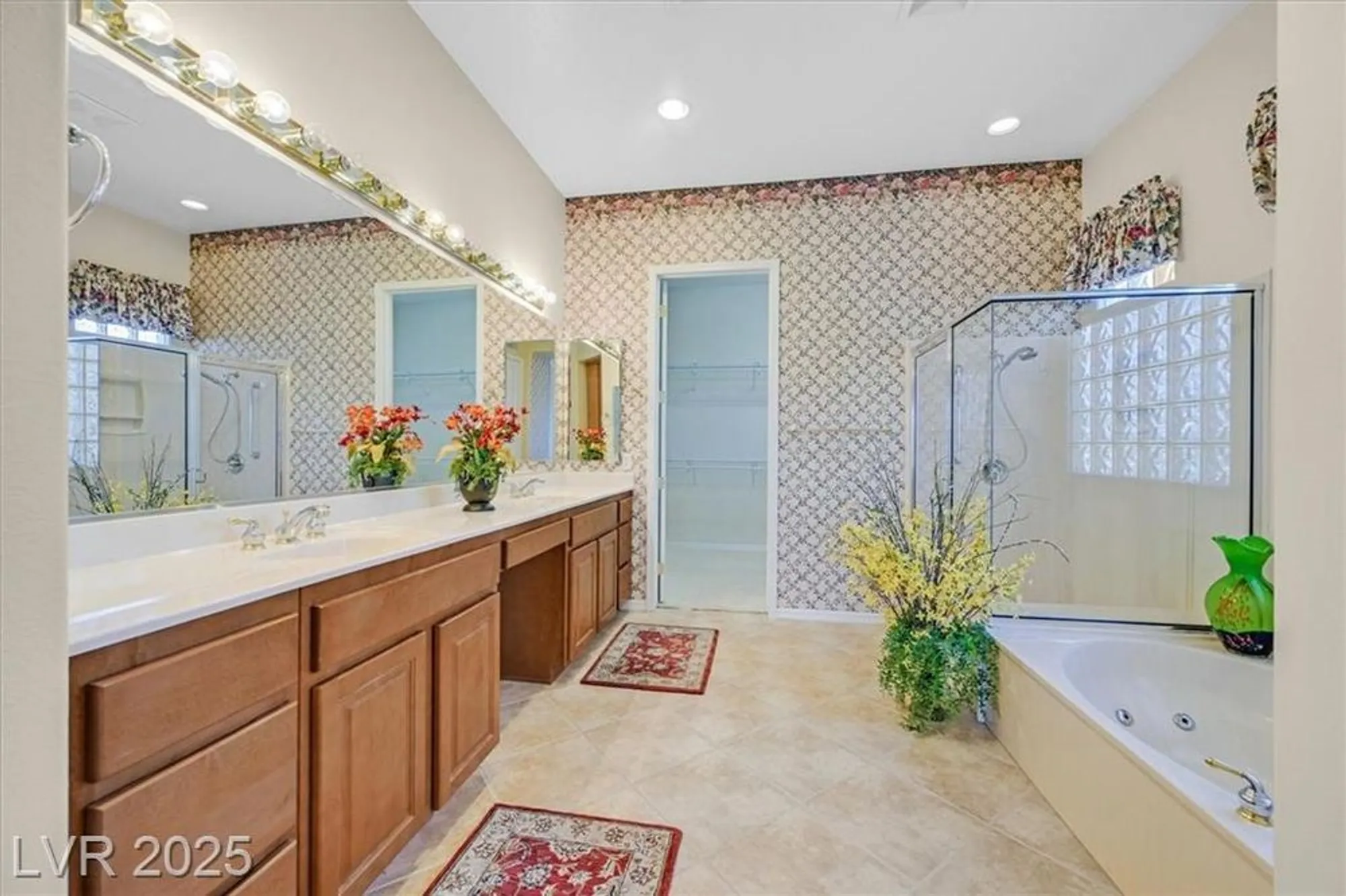 Property Slideshow image 20 of 64 | 2899 brook trout ct, Henderson, NV, 89052