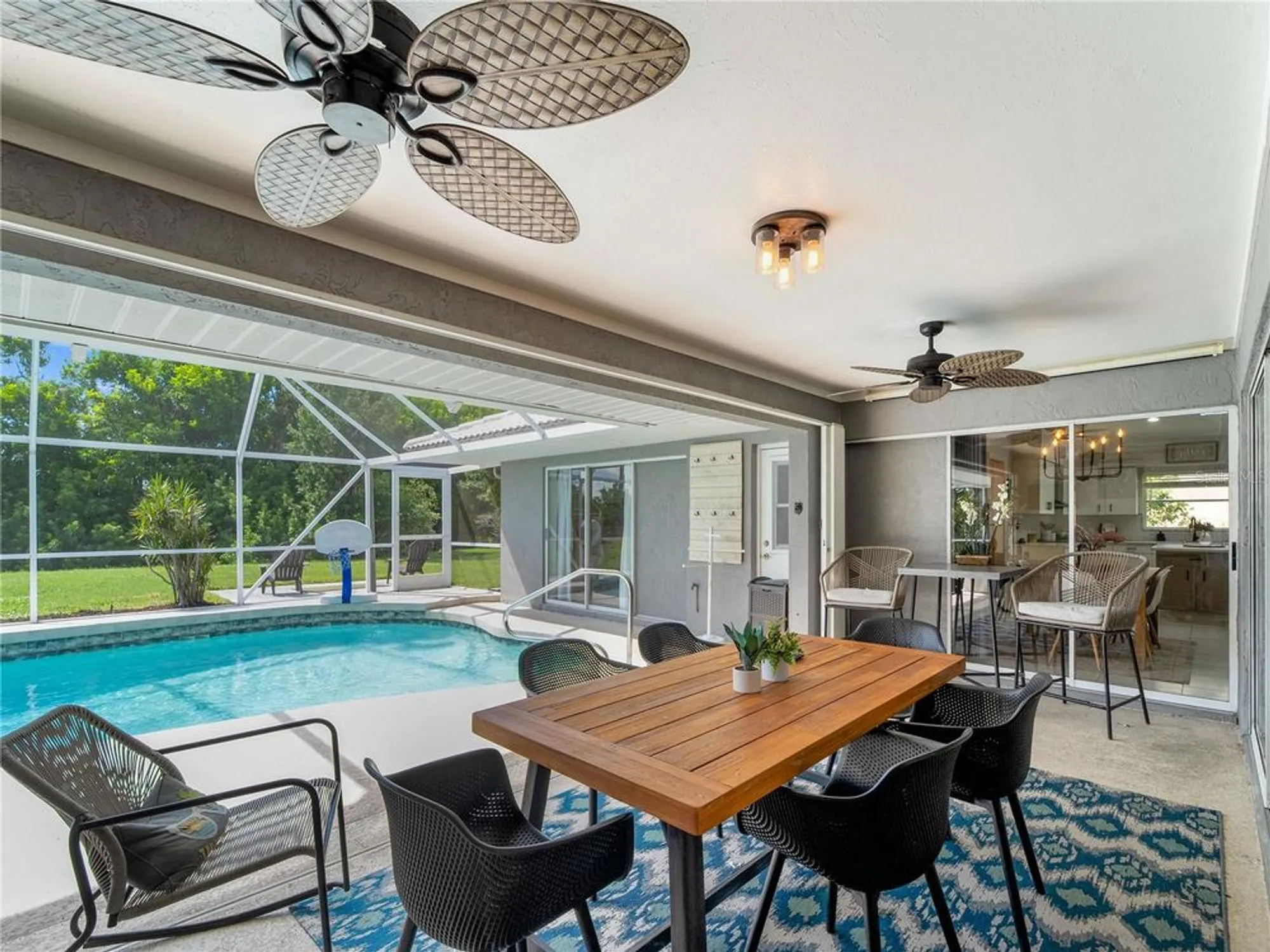 Property Slideshow image 15 of 61 | 523 warwick dr, Venice, FL, 34293