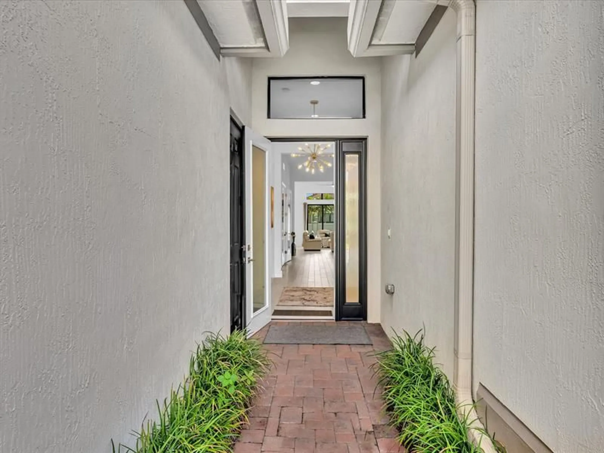 Property Slideshow image 4 of 98 | 8928 bastille cir e, Parkland, FL, 33076