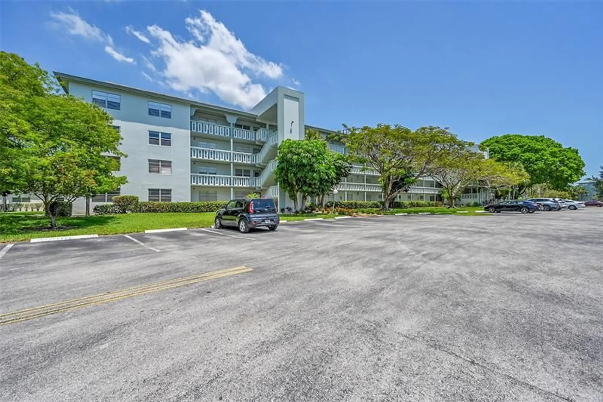 Property Slideshow image 42 of 43 | 2804 victoria way c3, Coconut Creek, FL, 33066