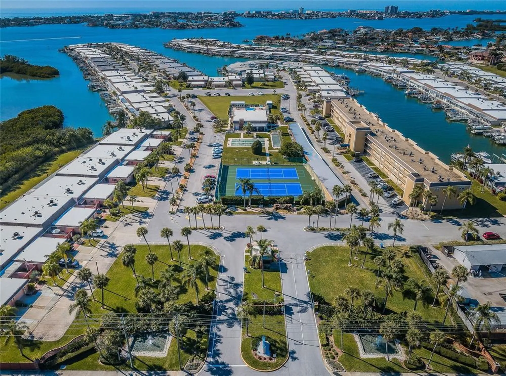 Property Slideshow image 33 of 89 | 1 boca ciega point blvd apt 314, Saint Petersburg, FL, 33708