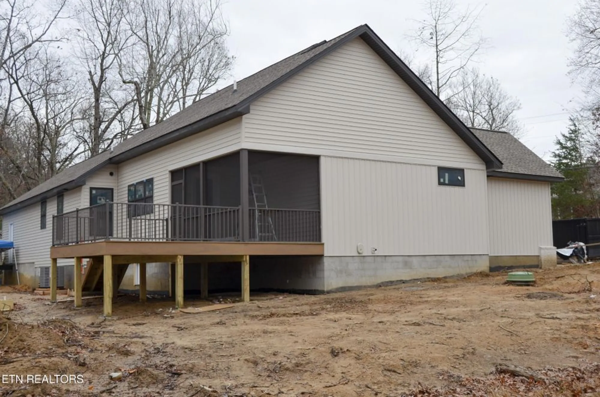 Property Slideshow image 4 of 23 | 124 markham ln, Crossville, TN, 38558