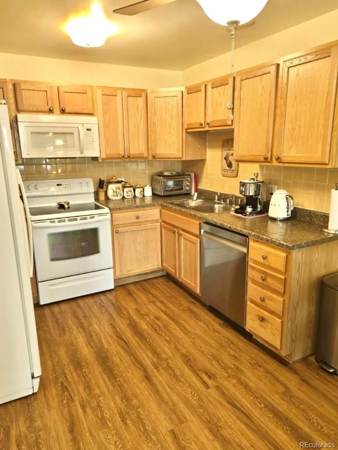 Property Slideshow image 2 of 12 | 635 s alton way 1b, Denver, CO, 80247
