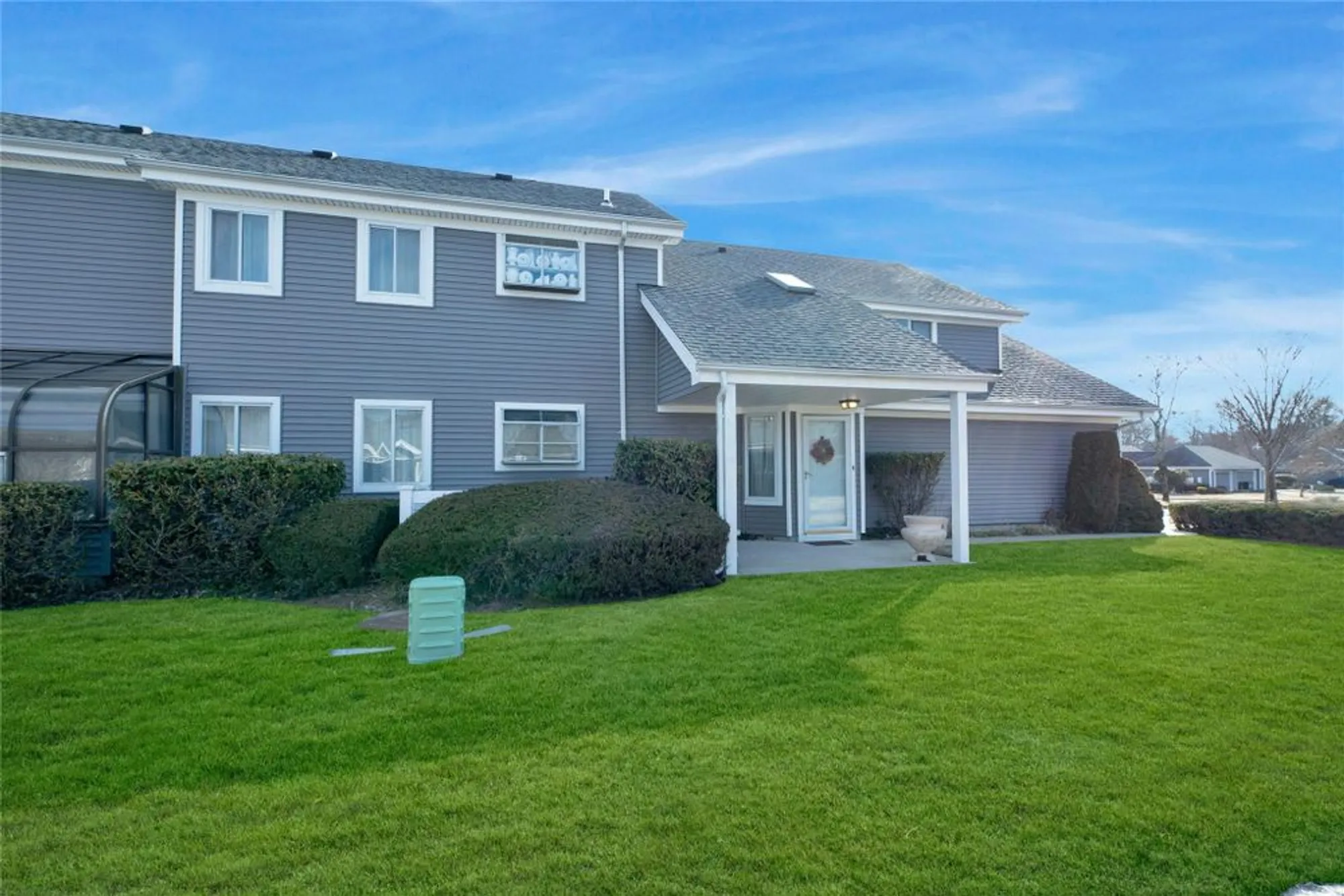 Property Slideshow image 3 of 25 | 107 e midland pond ct, Moriches, NY, 11955