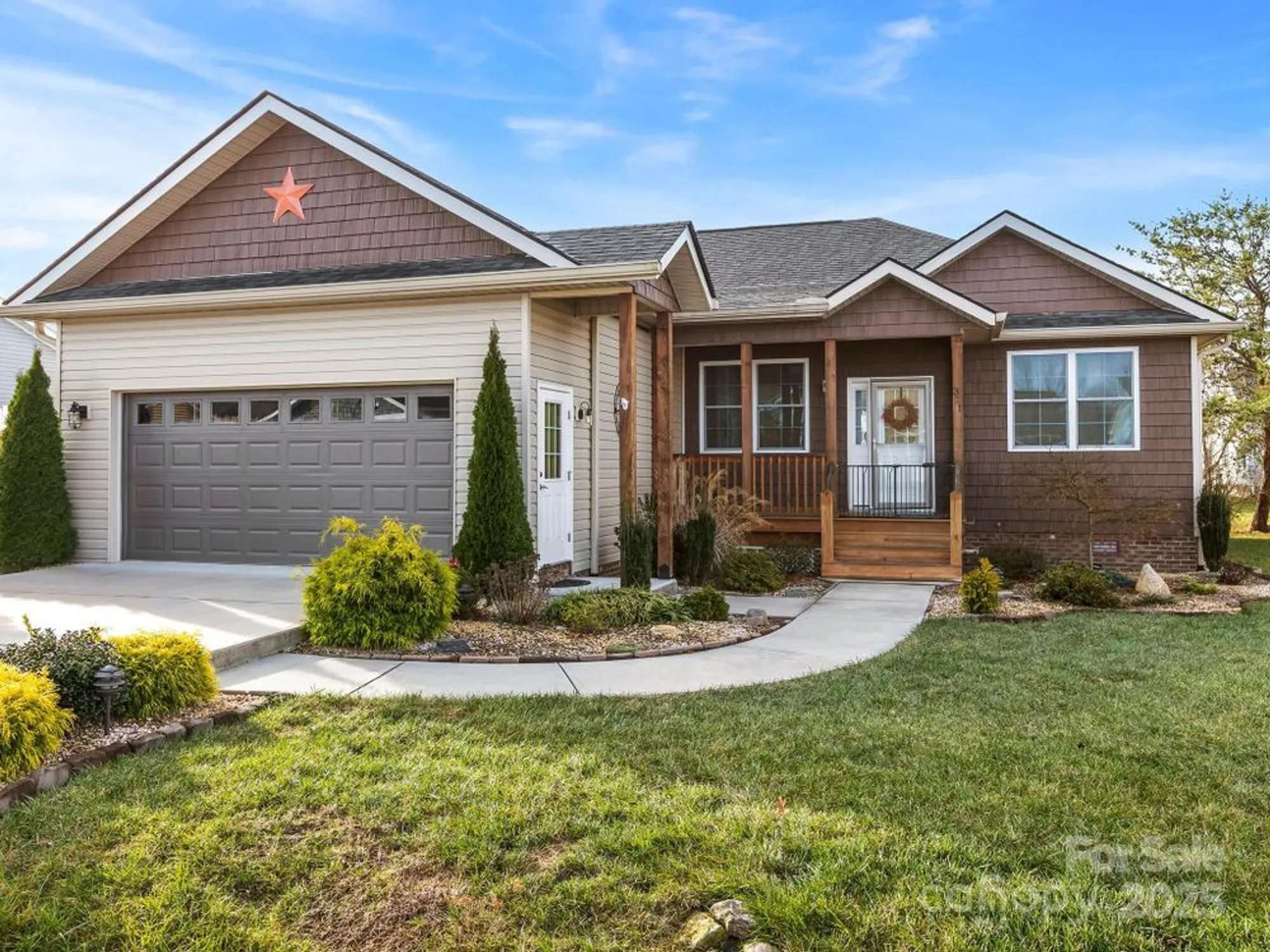 Property Slideshow image 32 of 34 | 371 beechnut dr, Hendersonville, NC, 28739