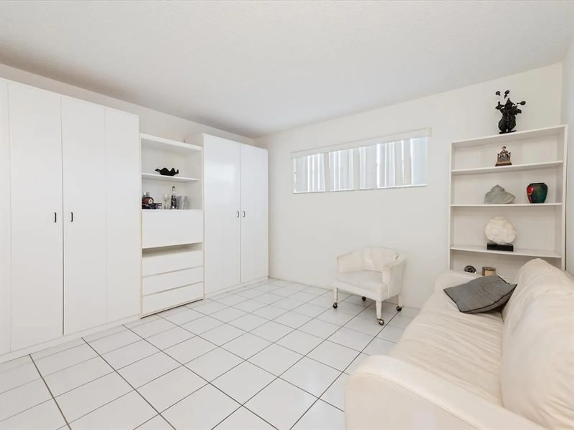 Property Slideshow image 18 of 34 | 9923 s hollybrook lake dr 109, Pembroke Pines, FL, 33025