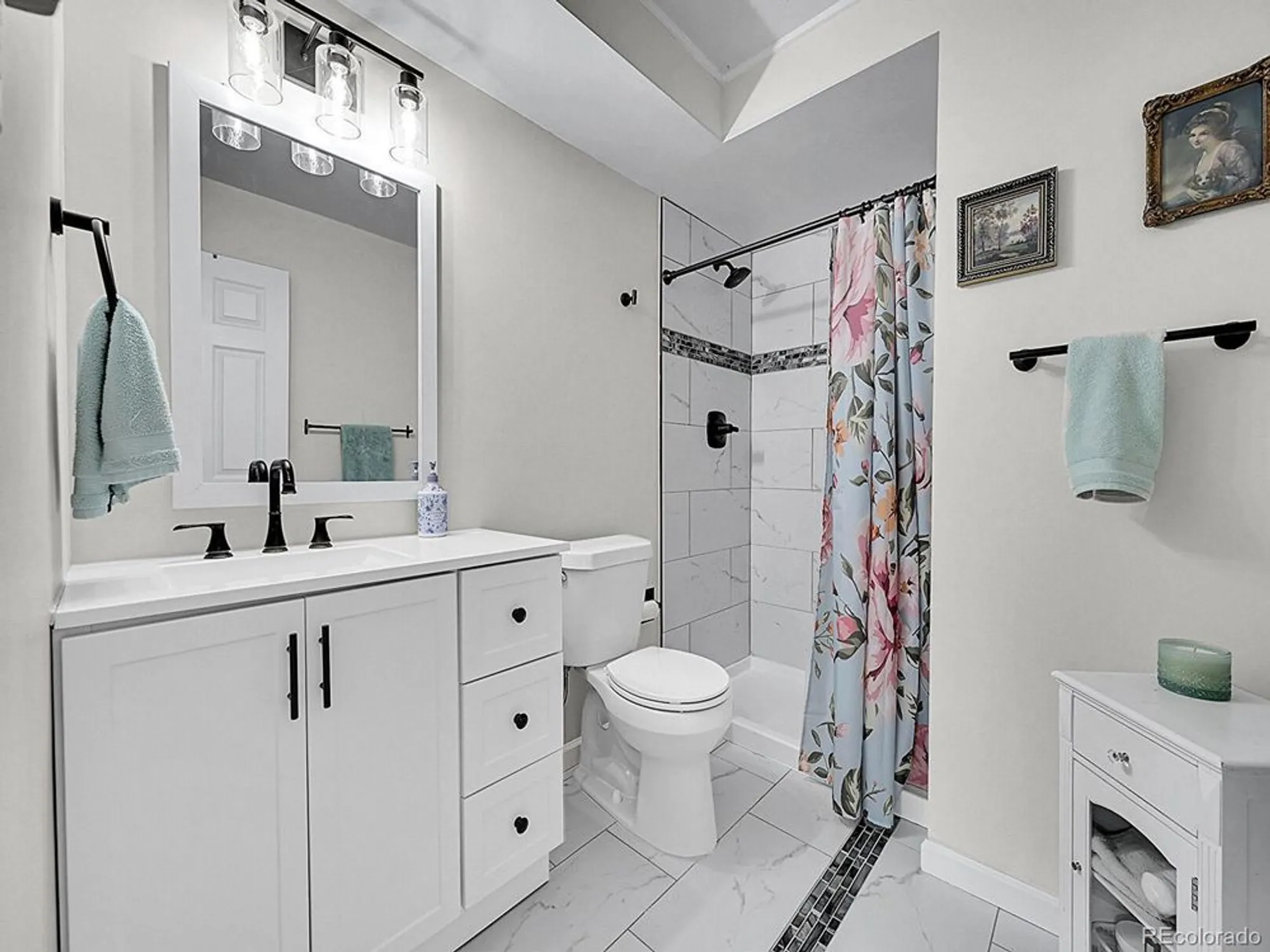 Property Slideshow image 16 of 47 | 645 s alton way 4c, Denver, CO, 80247